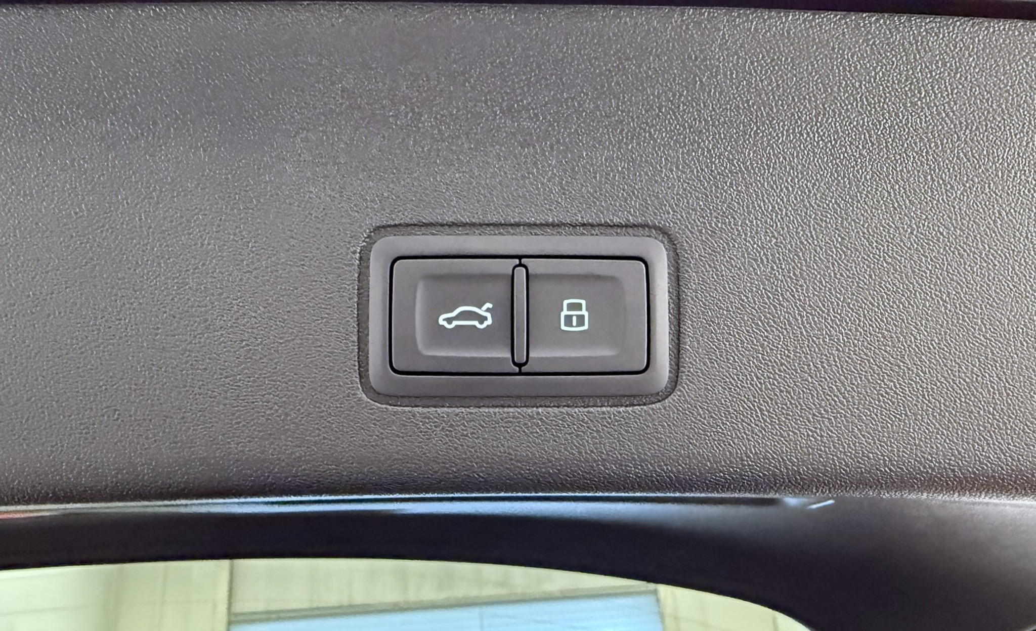 listing desktop thumbnail image 20