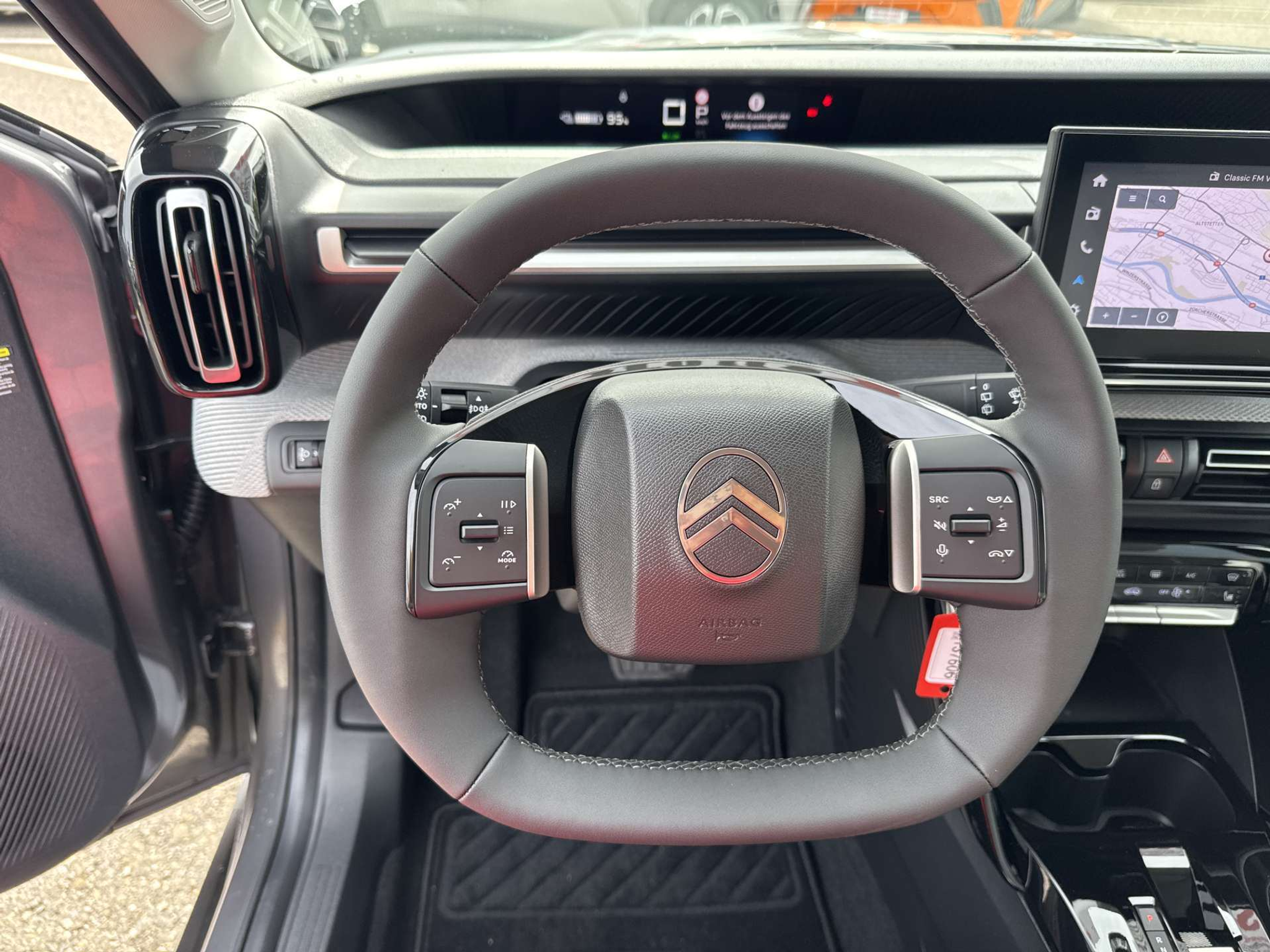 listing desktop thumbnail image 14