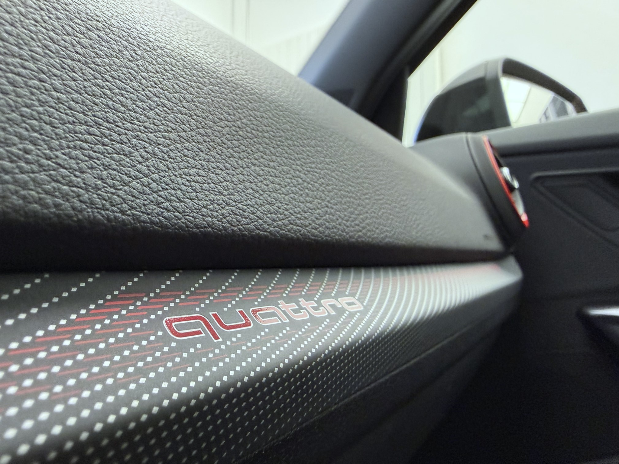 listing desktop thumbnail image 18