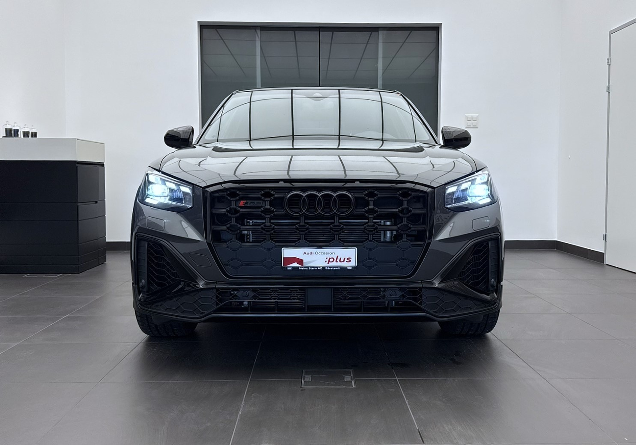 listing desktop thumbnail image 1