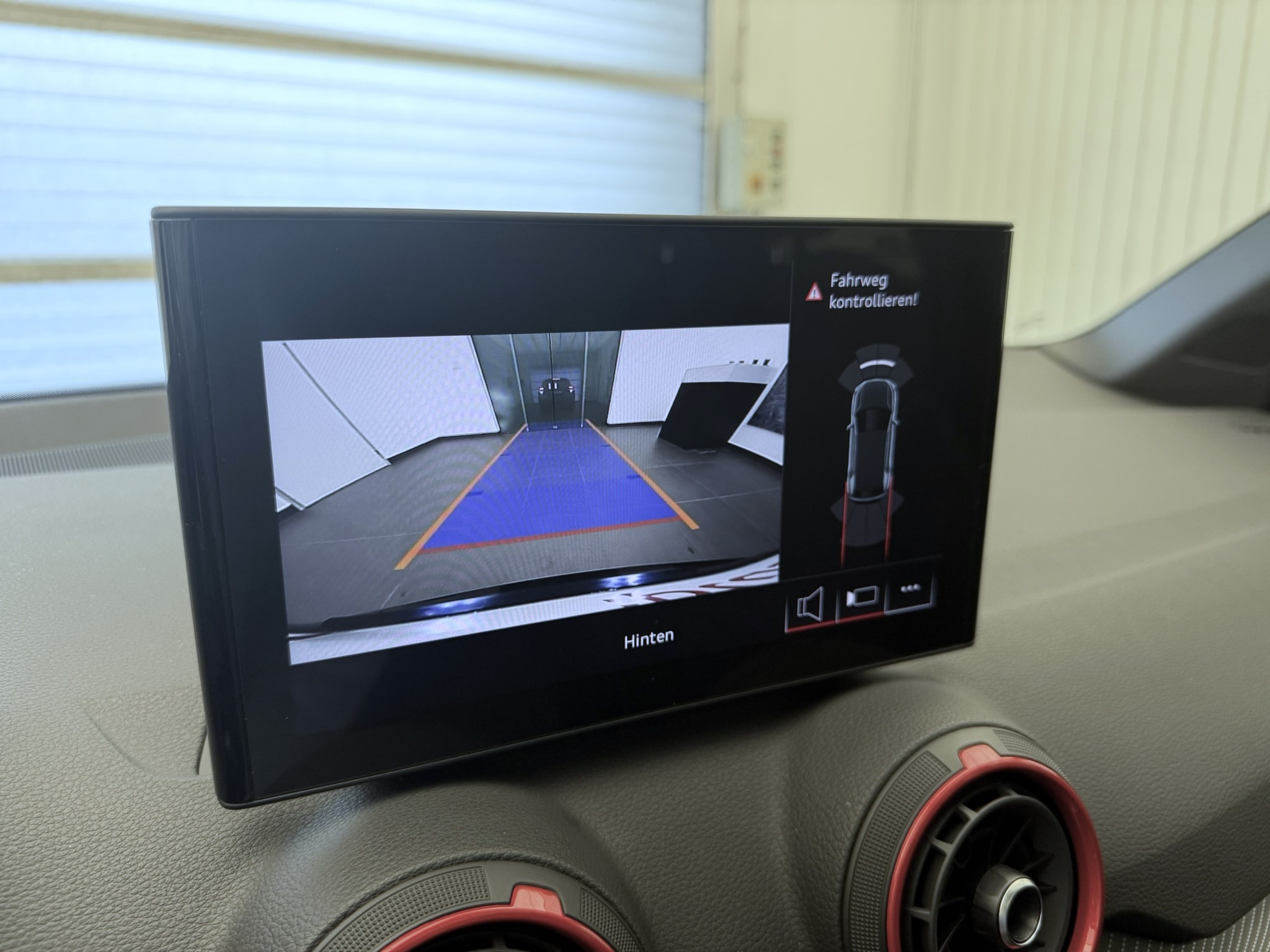 listing desktop thumbnail image 16