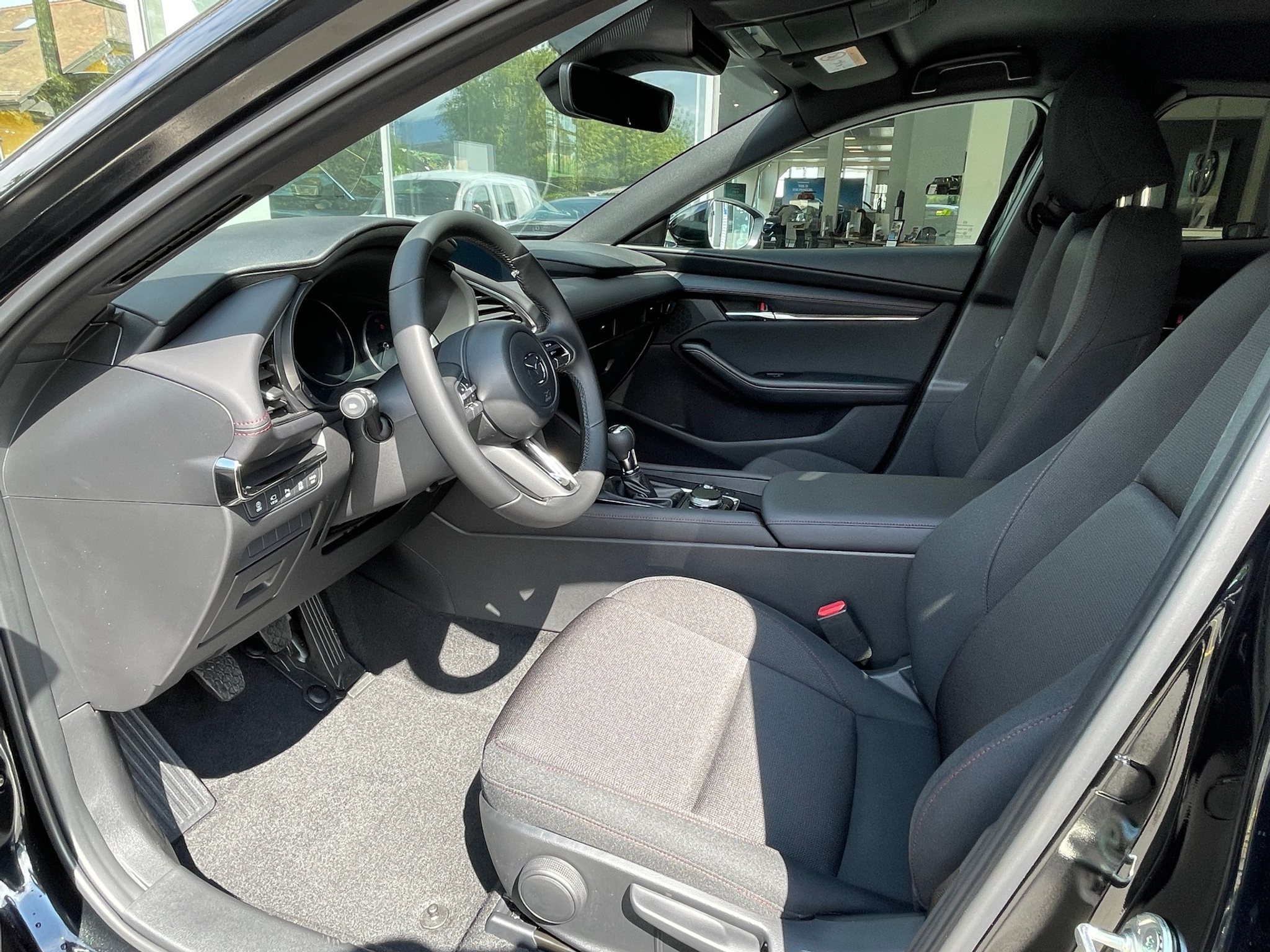 listing desktop thumbnail image 7