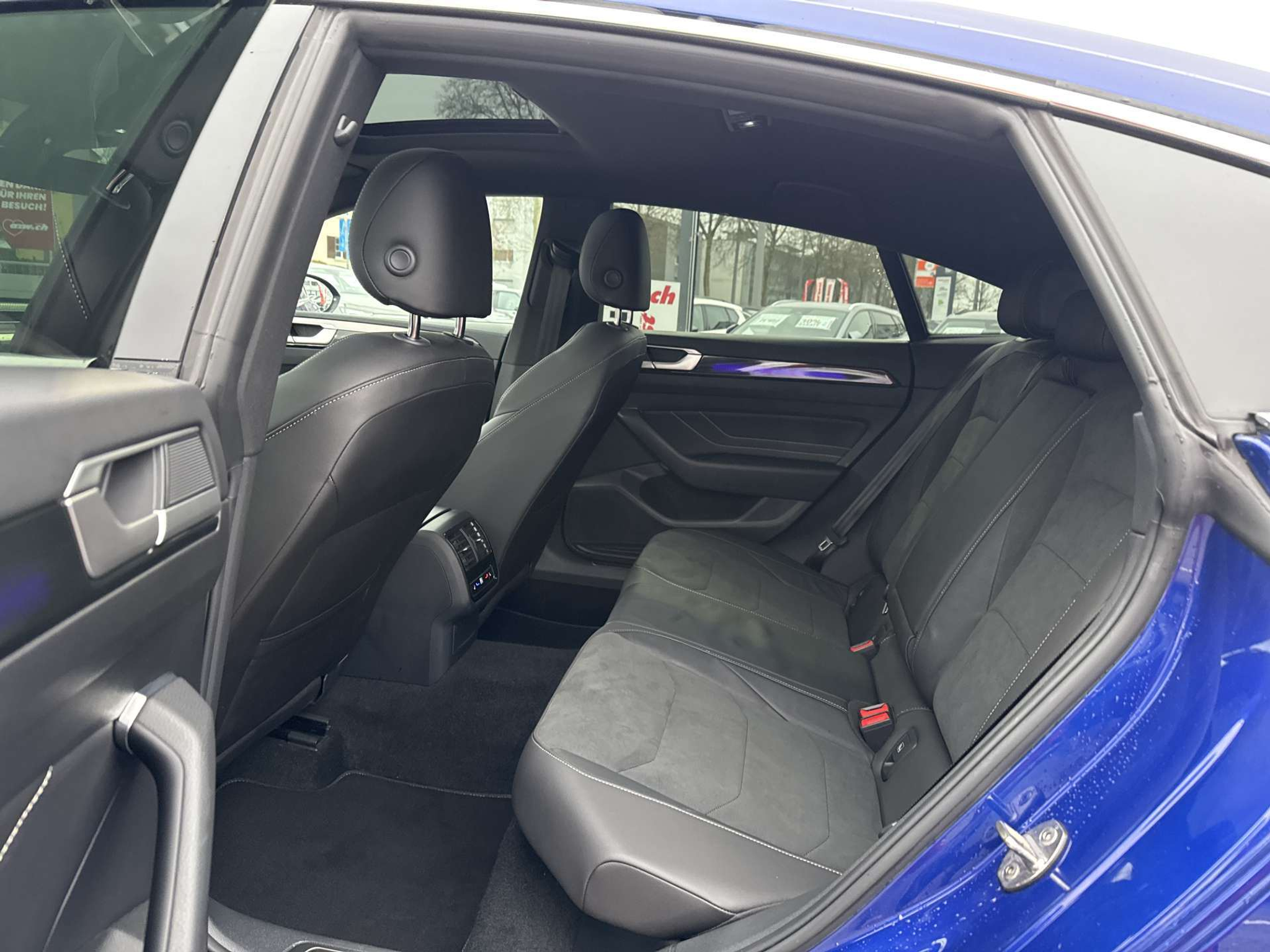 listing desktop thumbnail image 6