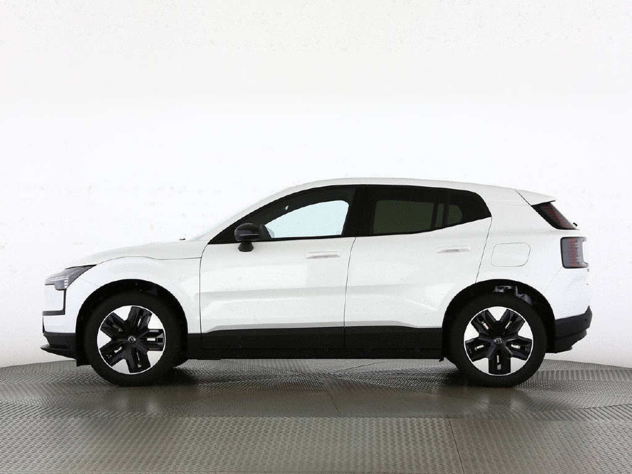 listing desktop thumbnail image 4