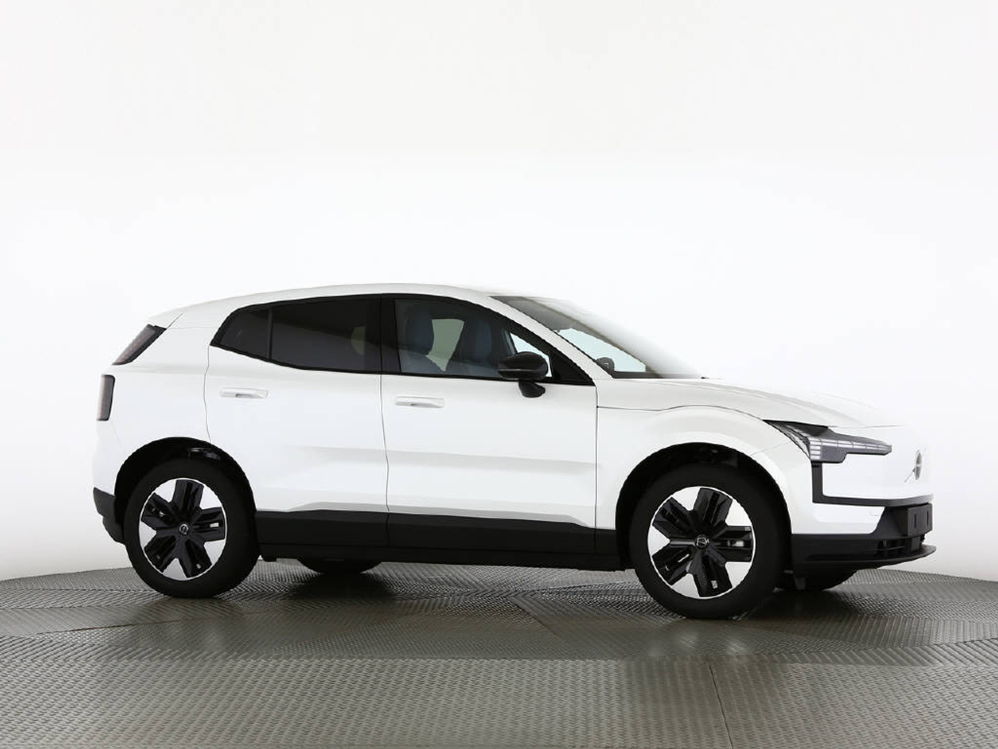 listing desktop thumbnail image 17