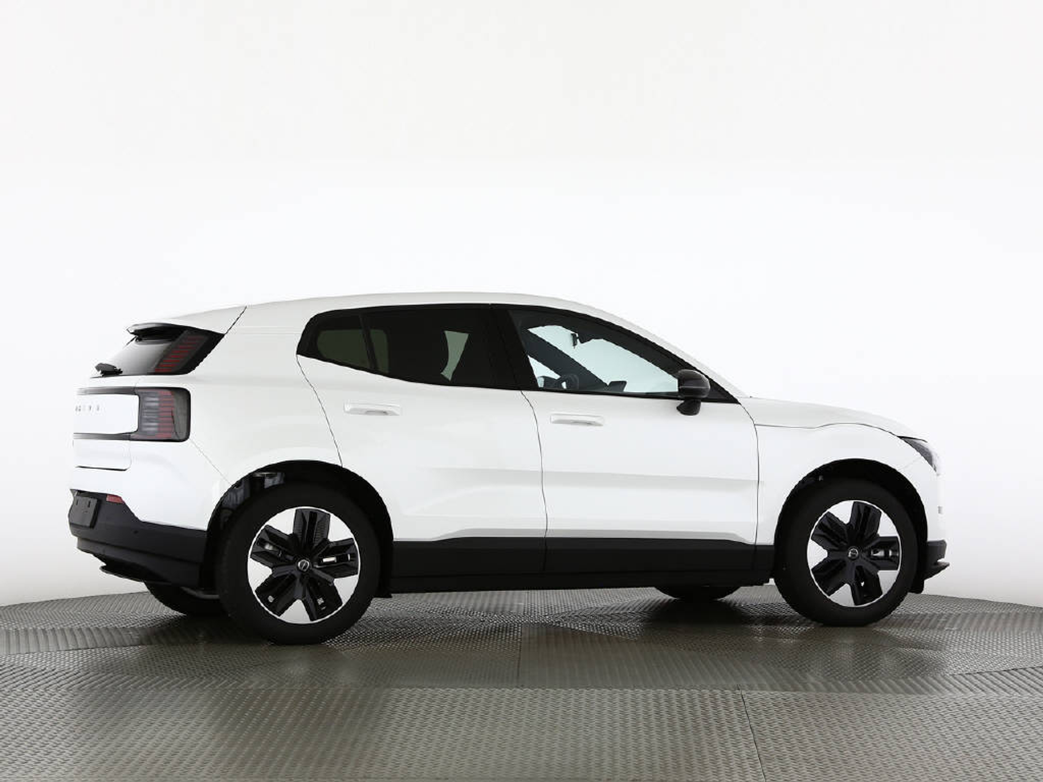 listing desktop thumbnail image 14