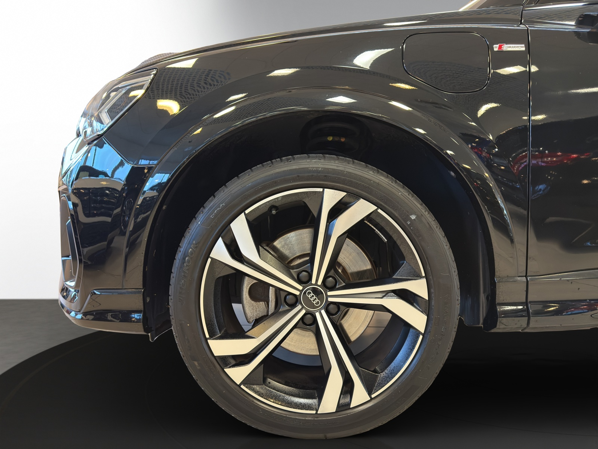 listing desktop thumbnail image 3