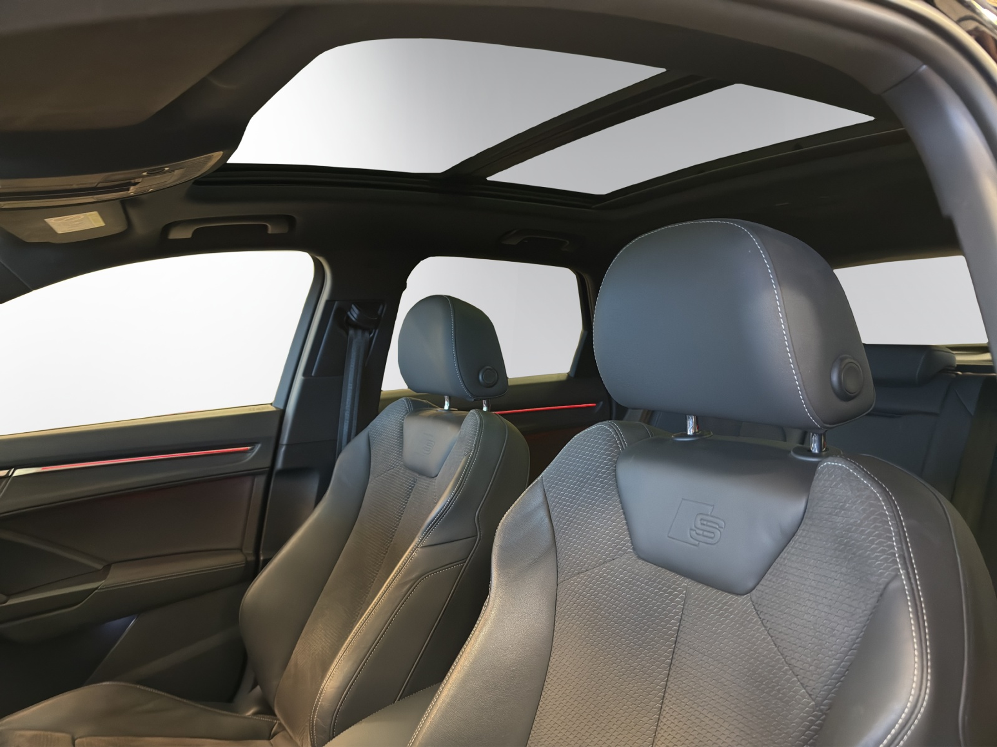 listing desktop thumbnail image 9