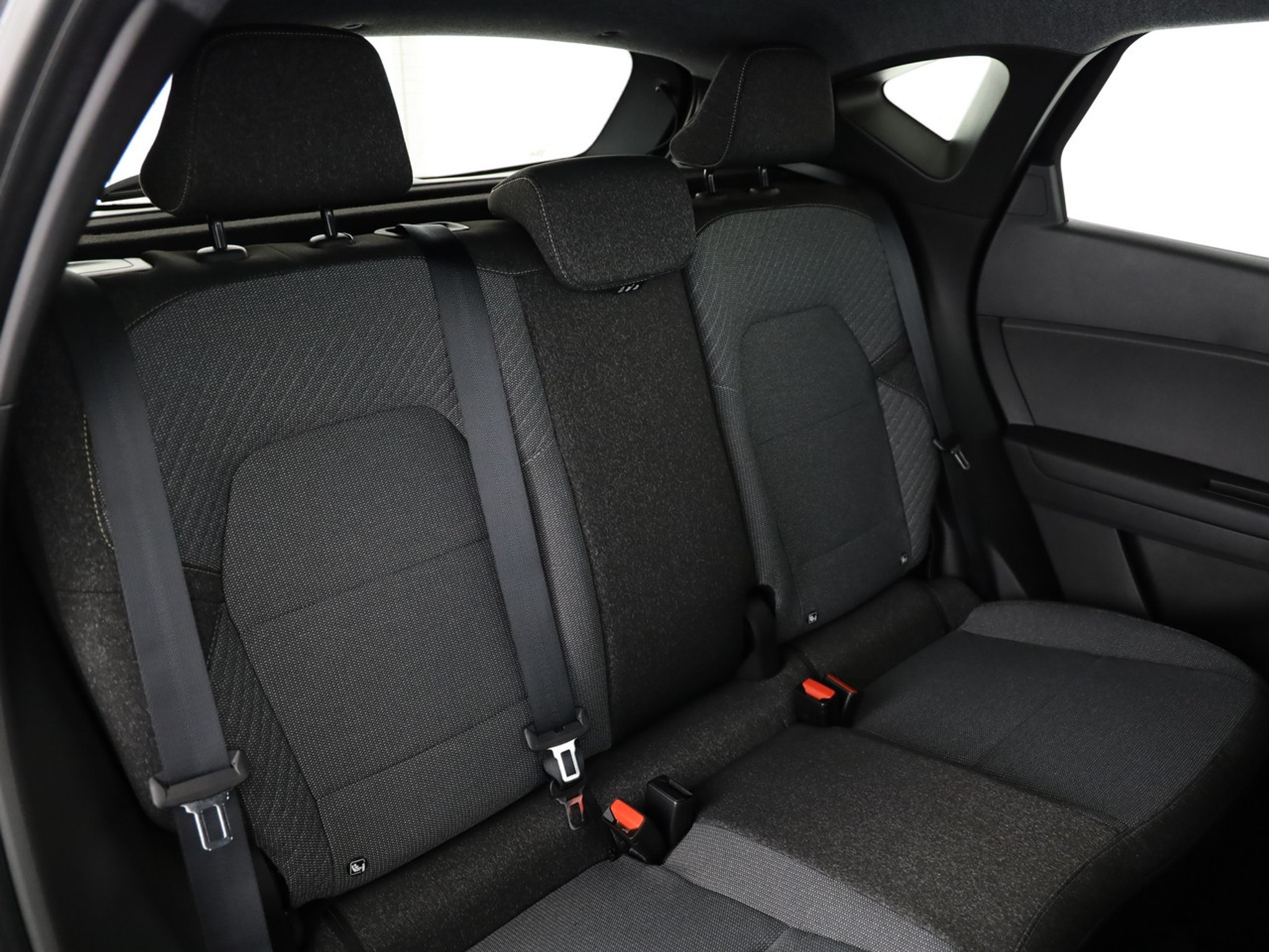 listing desktop thumbnail image 7