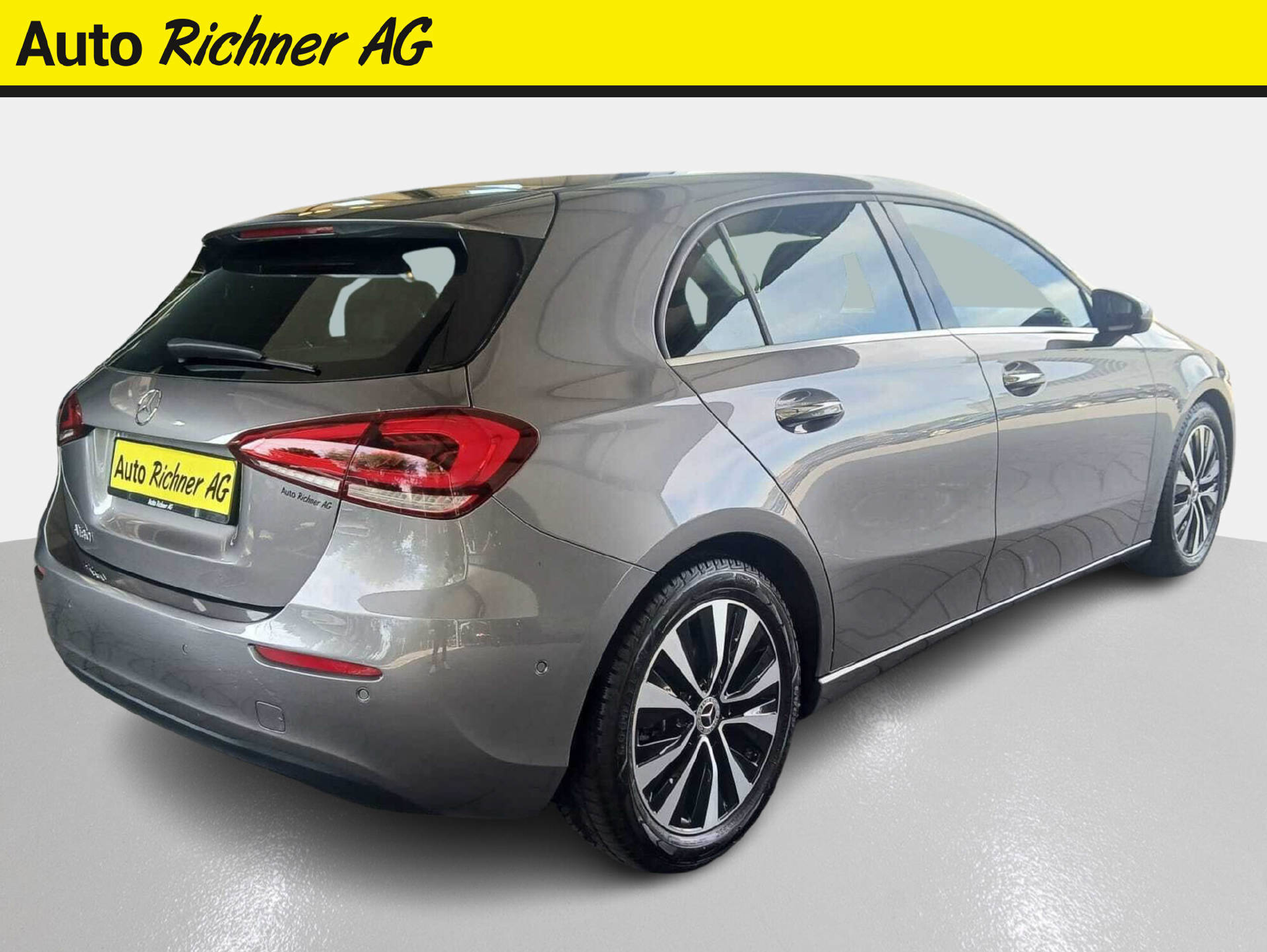 listing desktop thumbnail image 3