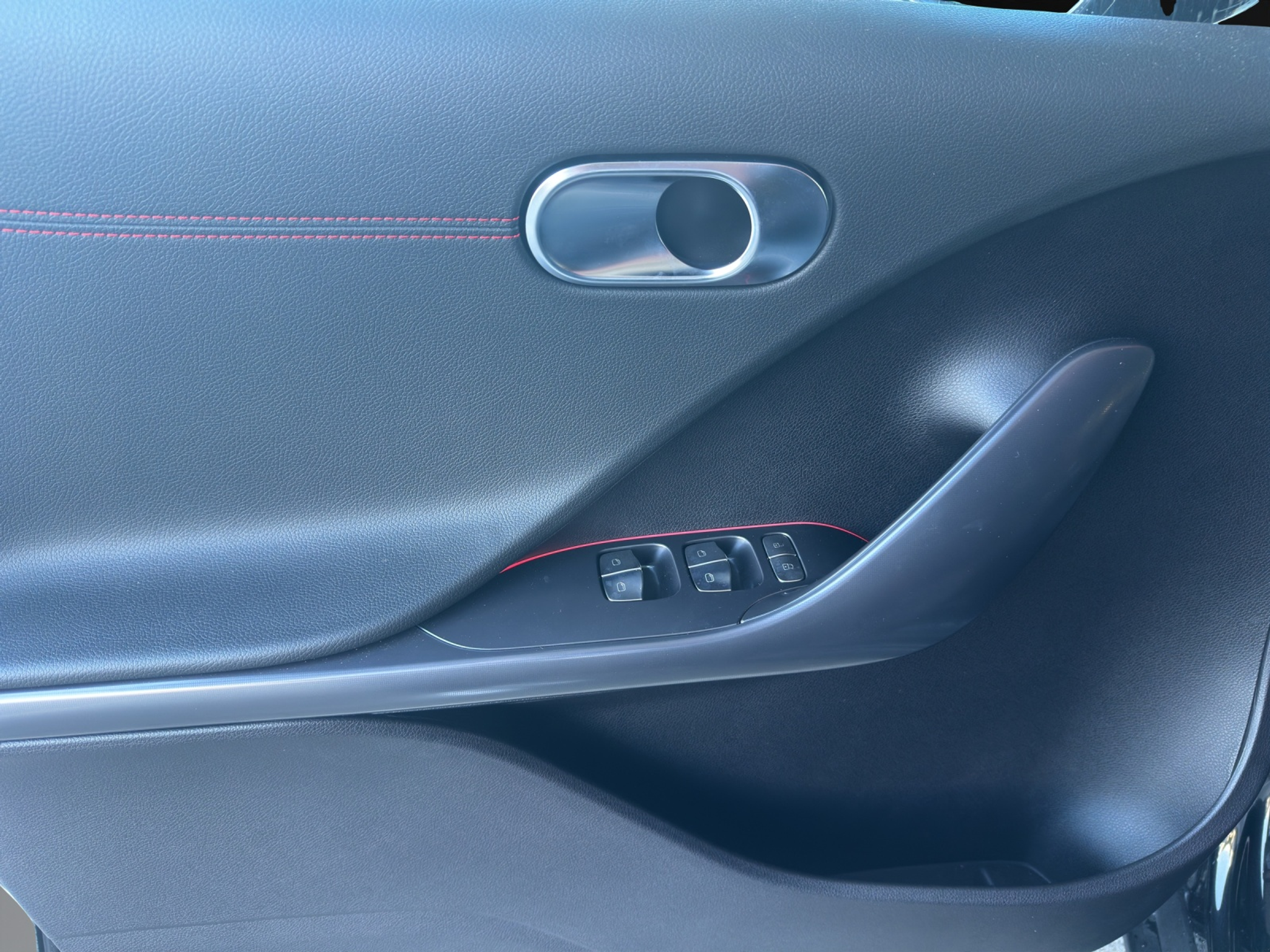 listing desktop thumbnail image 5