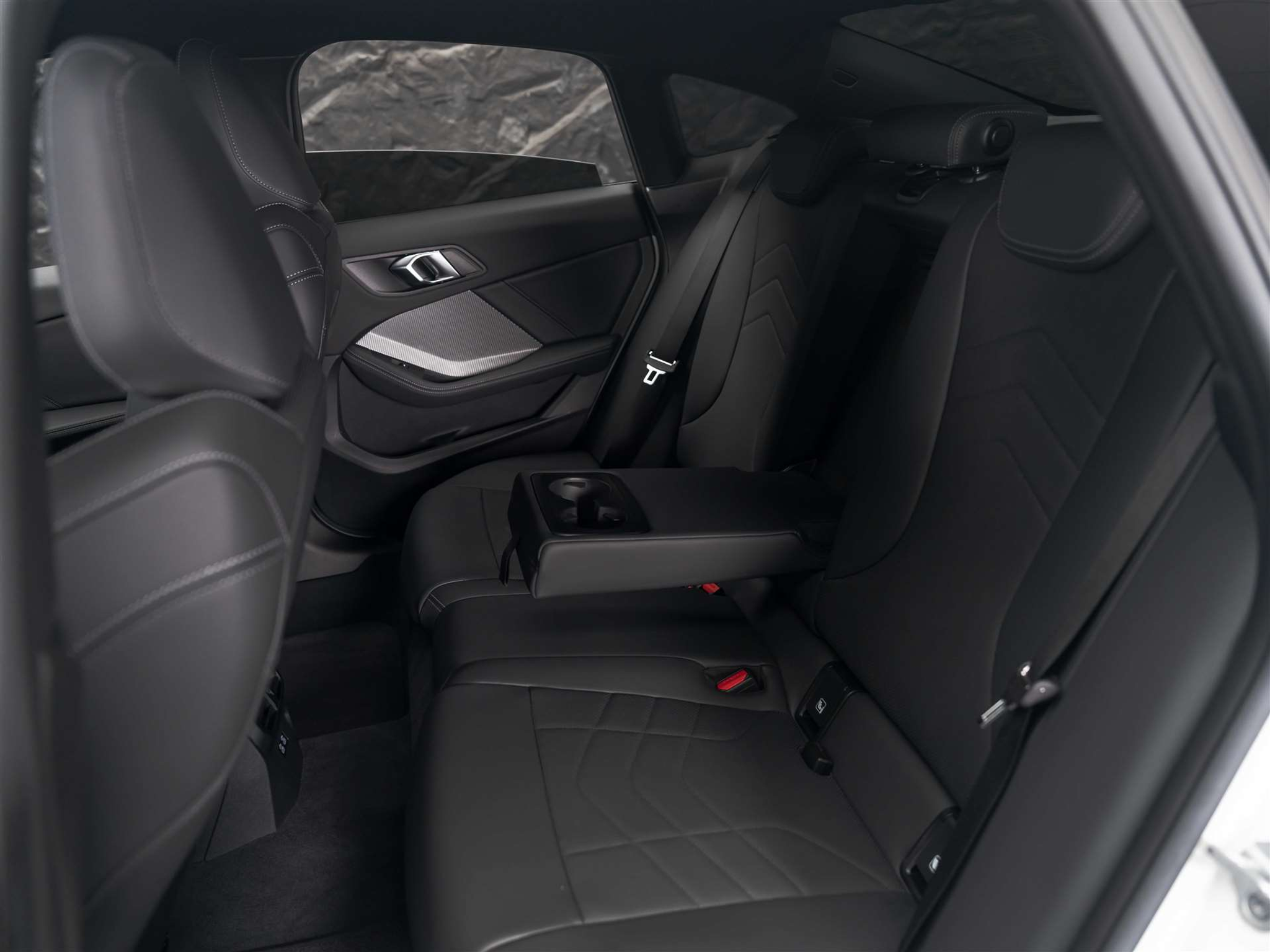 listing desktop thumbnail image 12