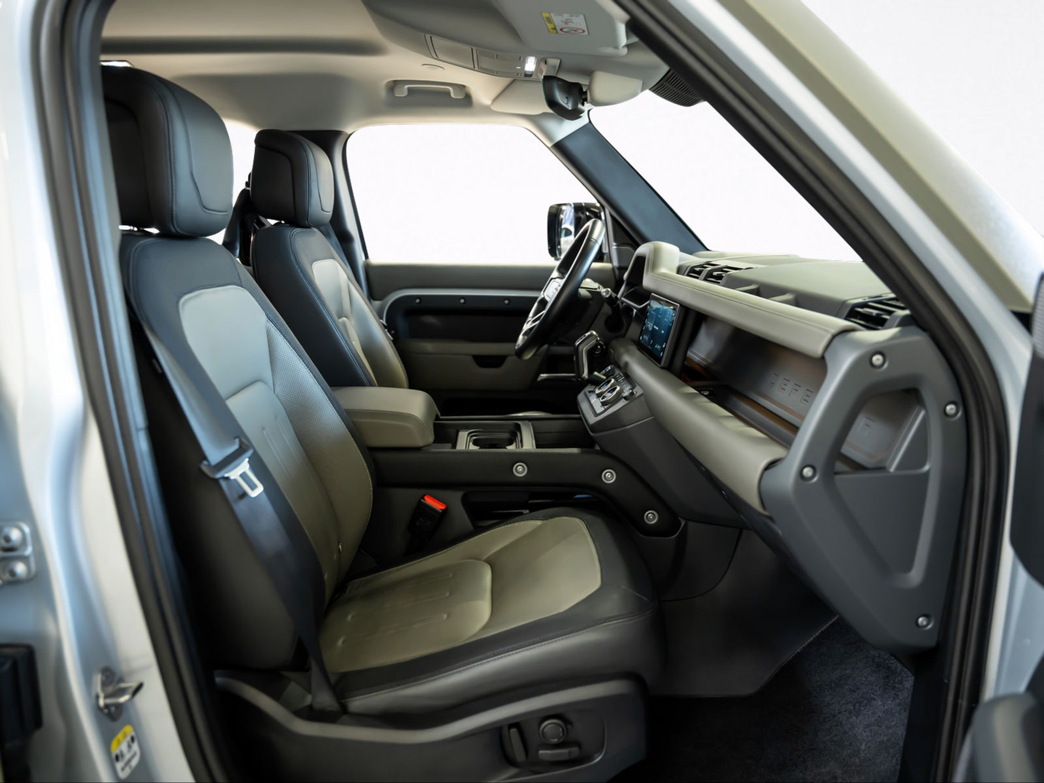 listing desktop thumbnail image 16