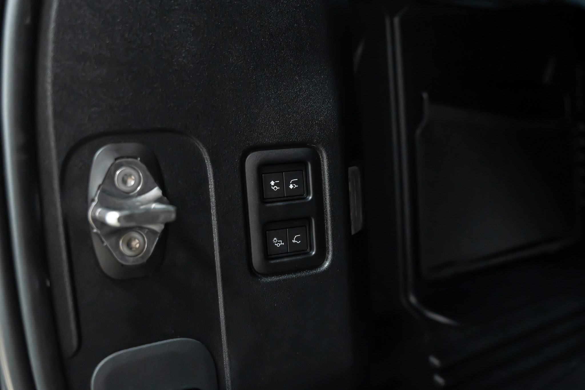 listing desktop thumbnail image 30