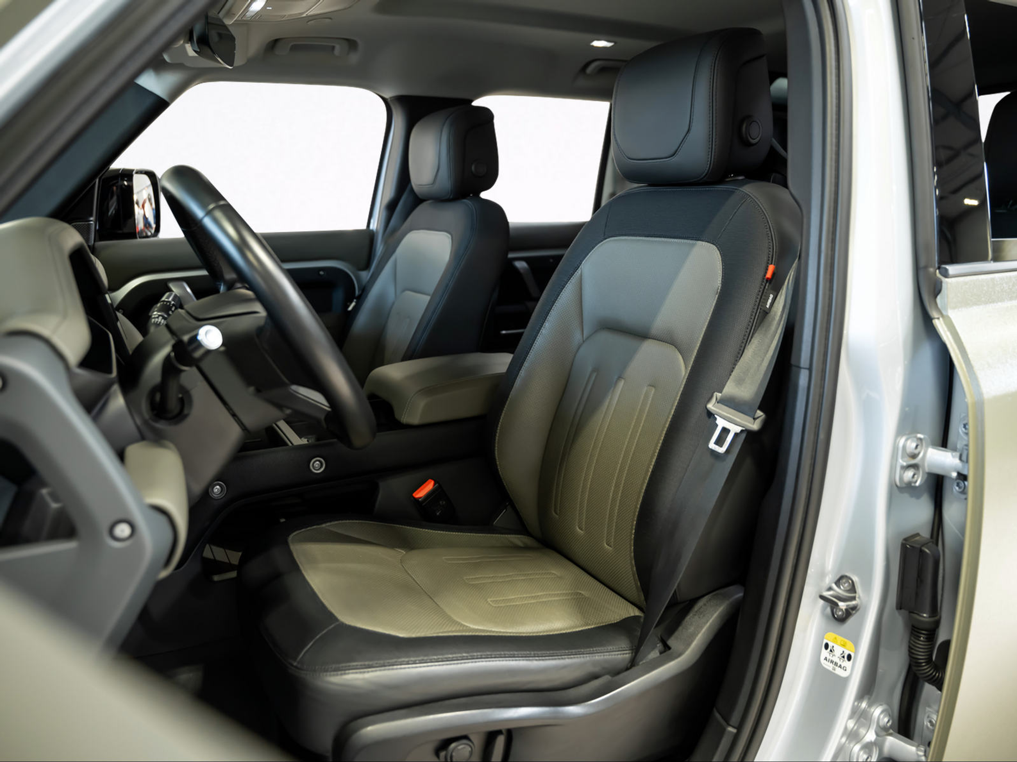 listing desktop thumbnail image 11