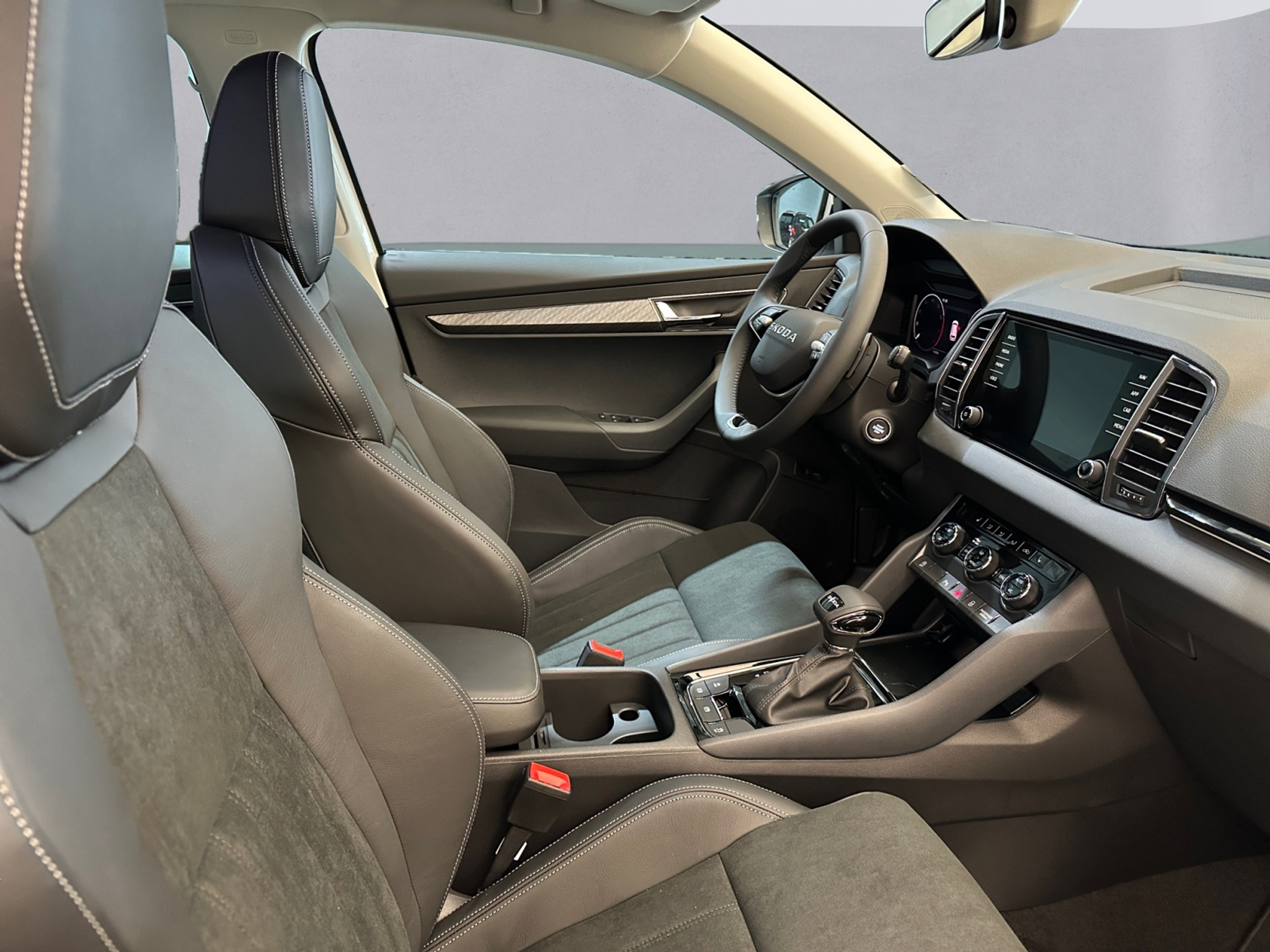 listing desktop thumbnail image 11