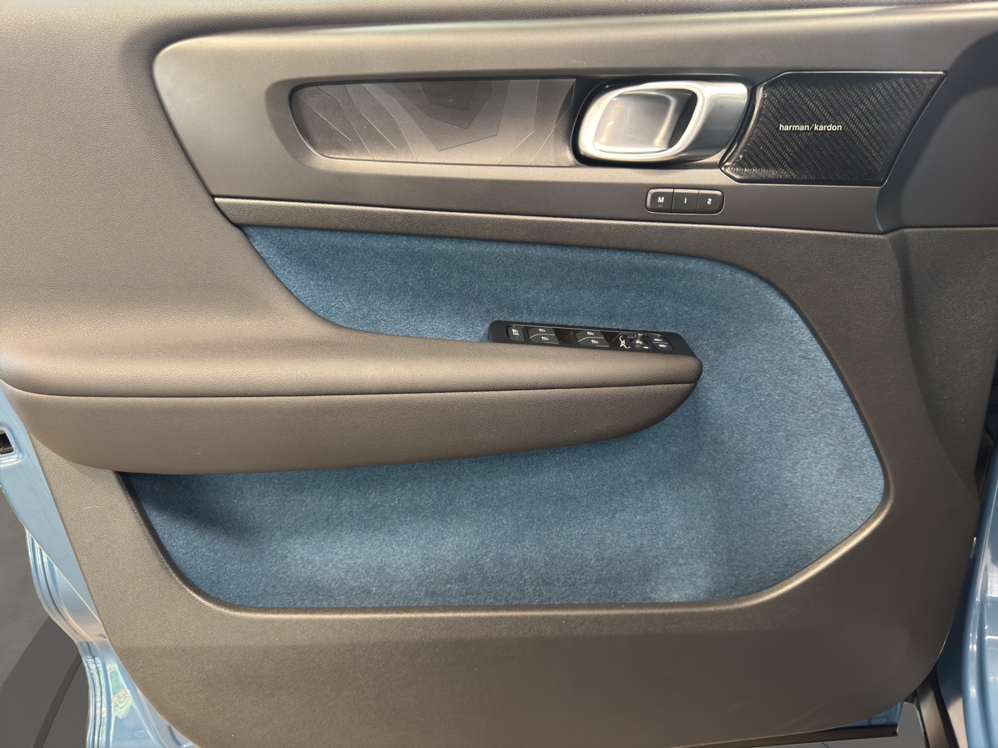 listing desktop thumbnail image 14