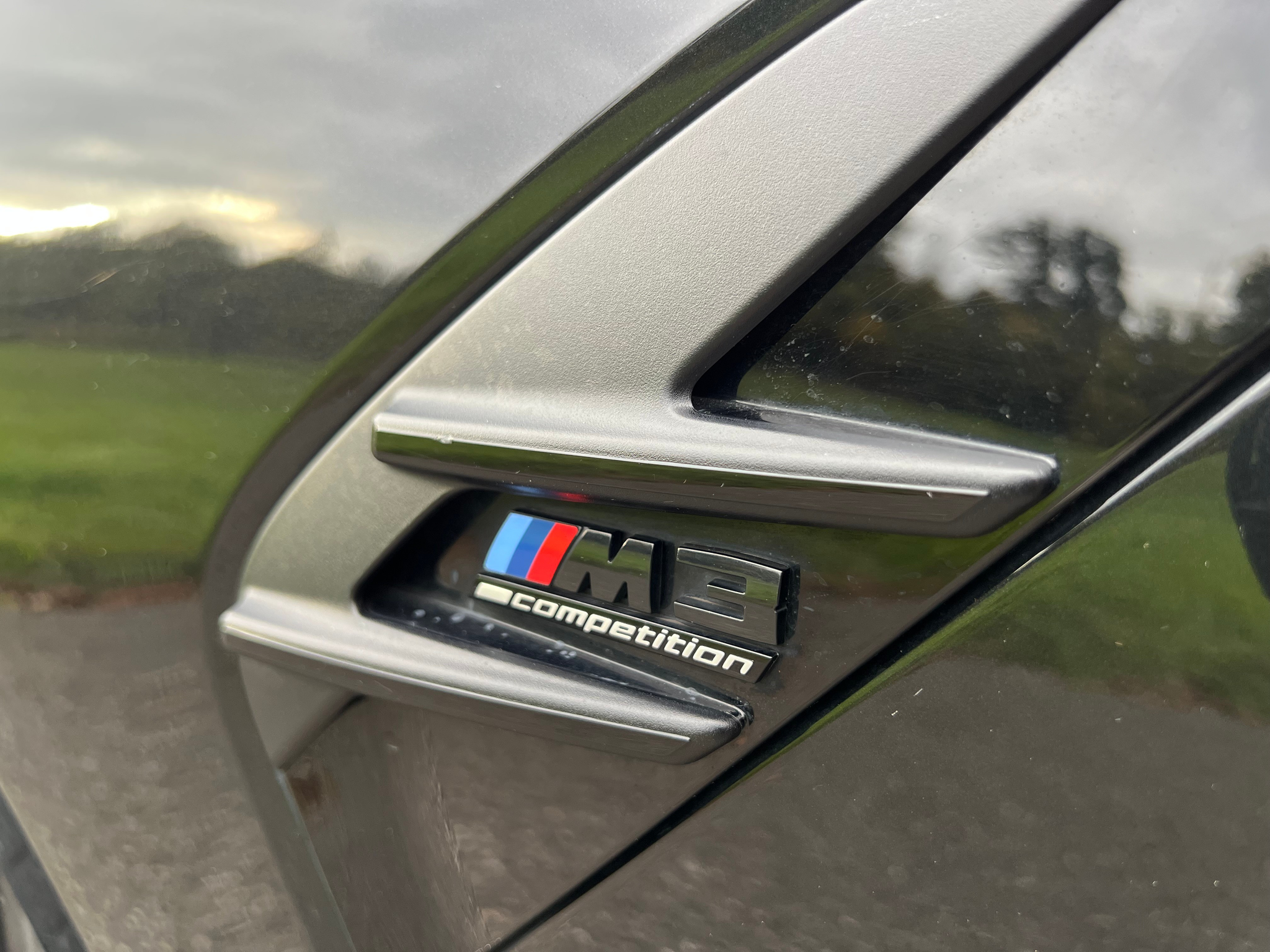 listing desktop thumbnail image 25