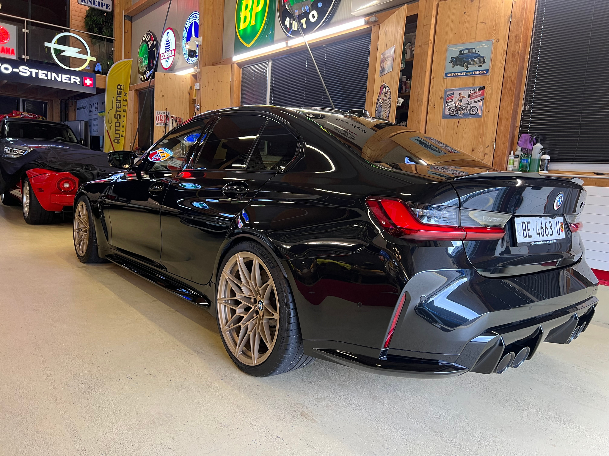 listing desktop thumbnail image 15