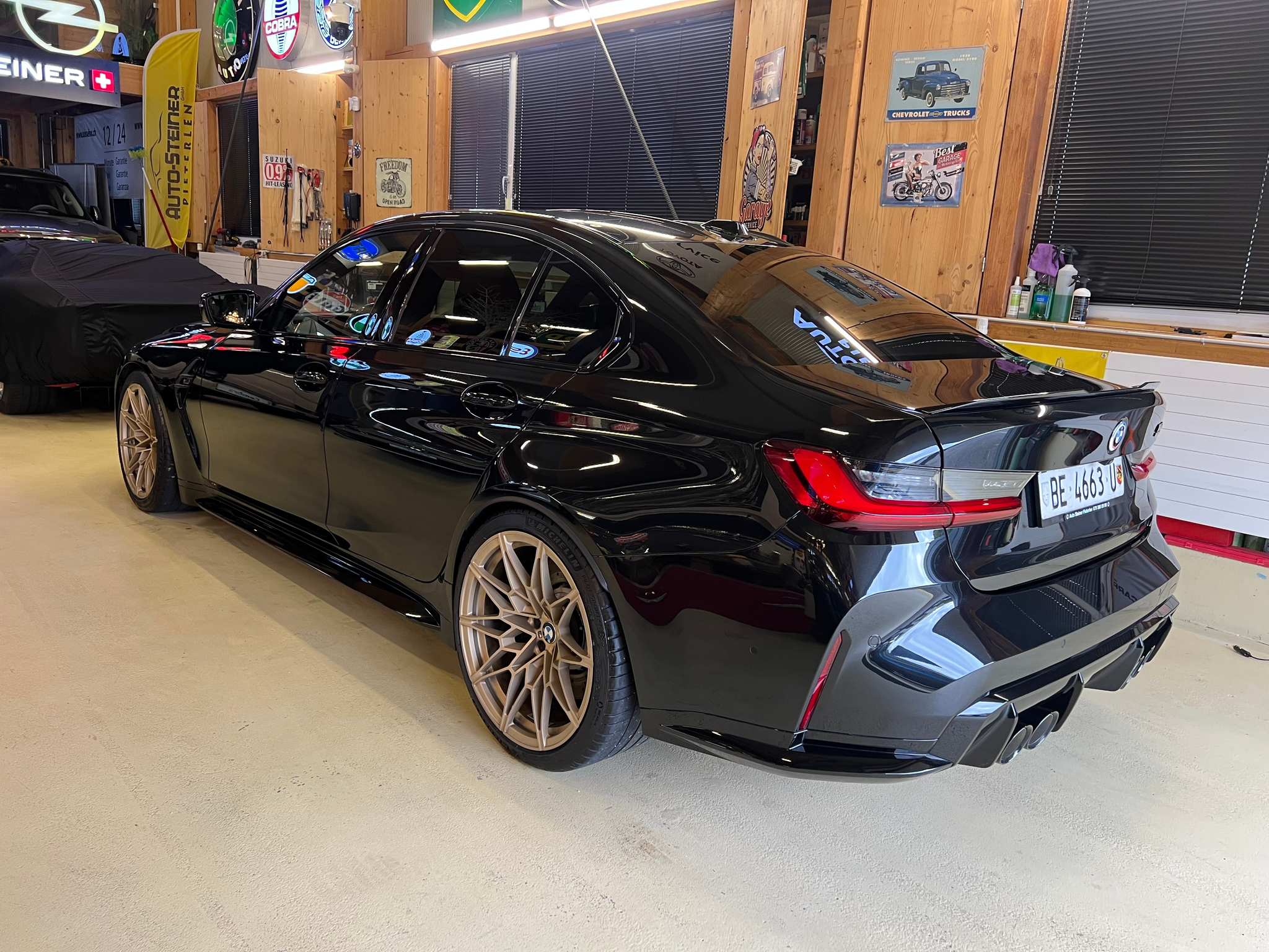 listing desktop thumbnail image 18