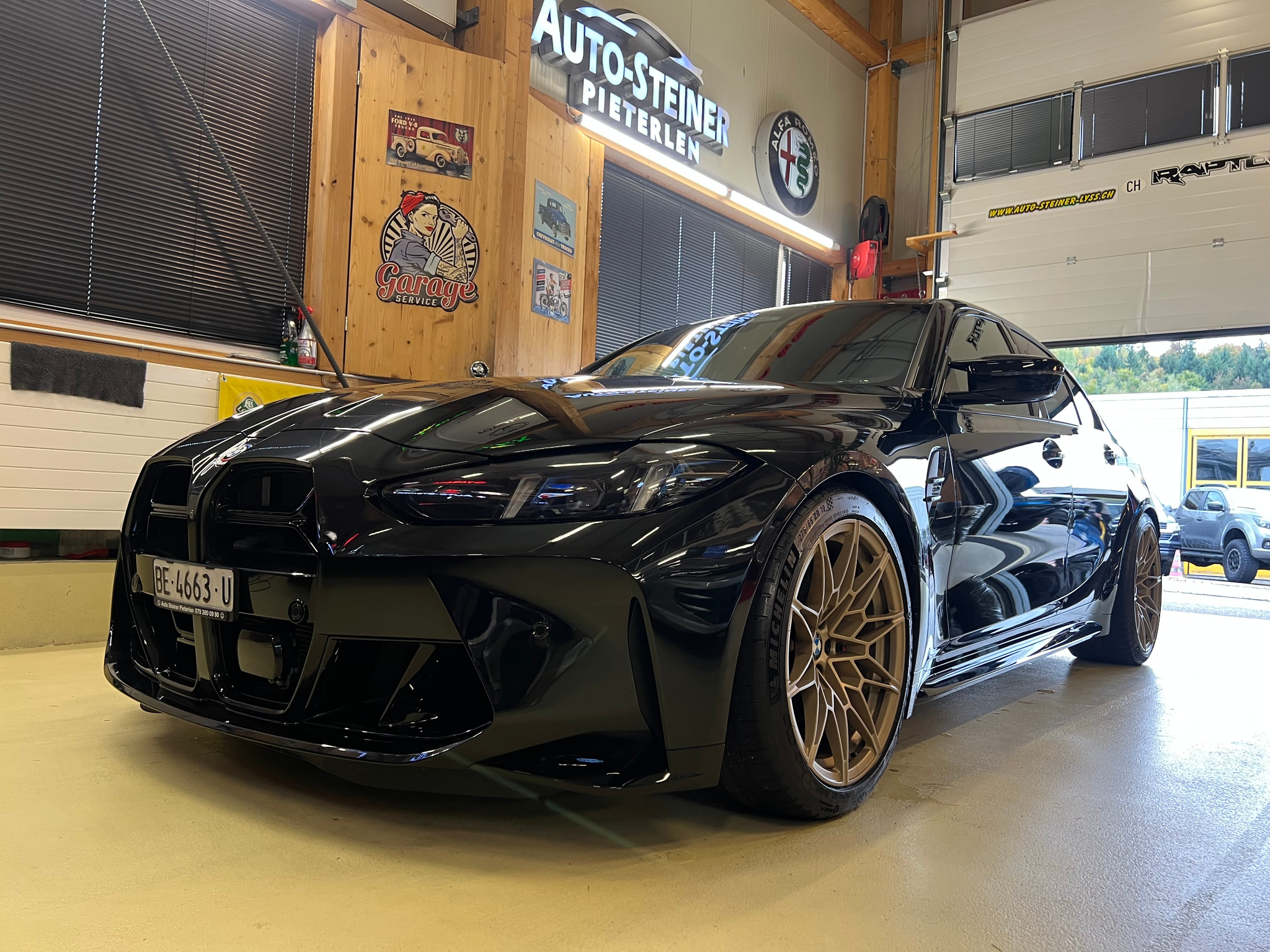 listing desktop thumbnail image 17