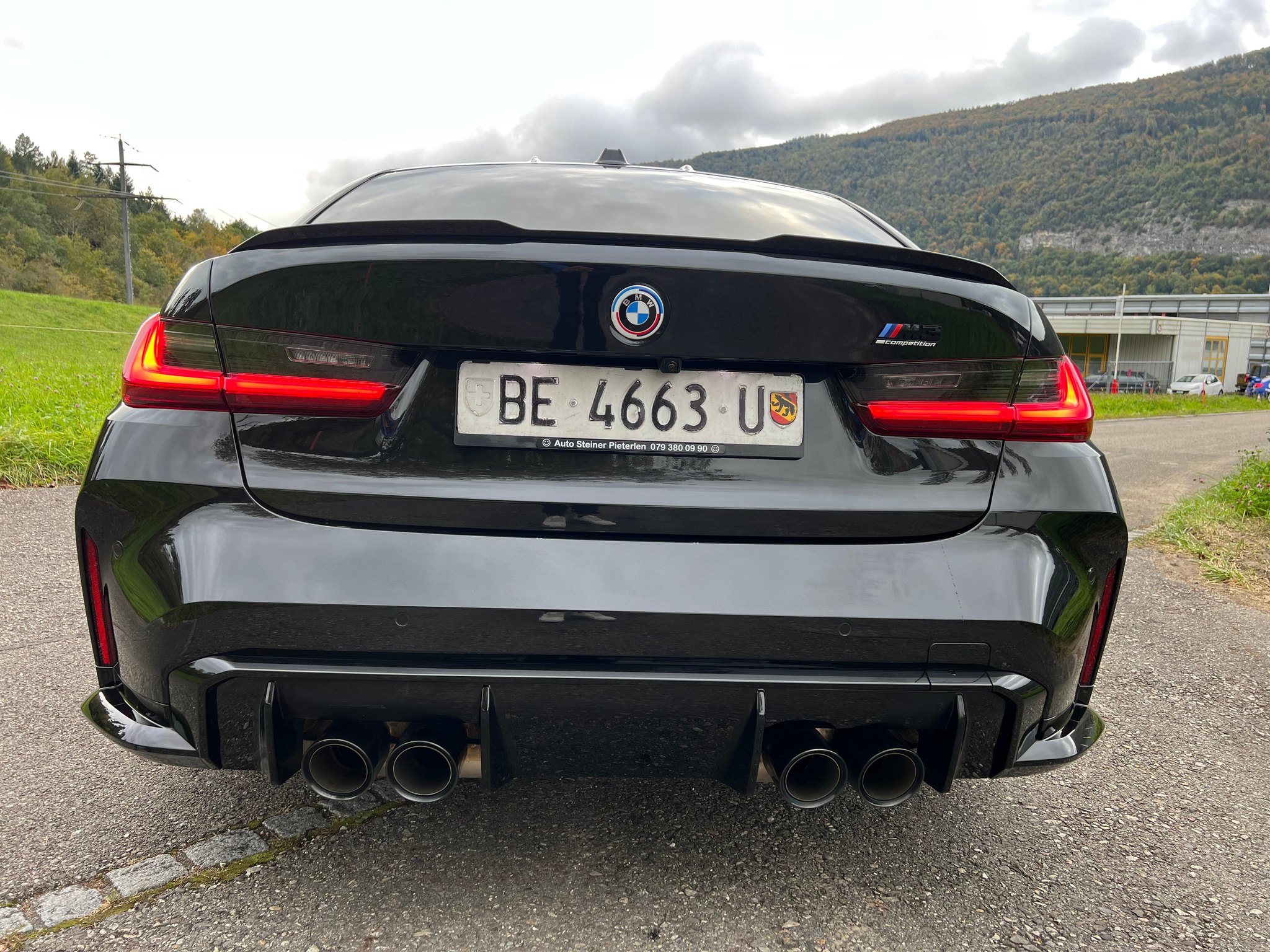 listing desktop thumbnail image 13