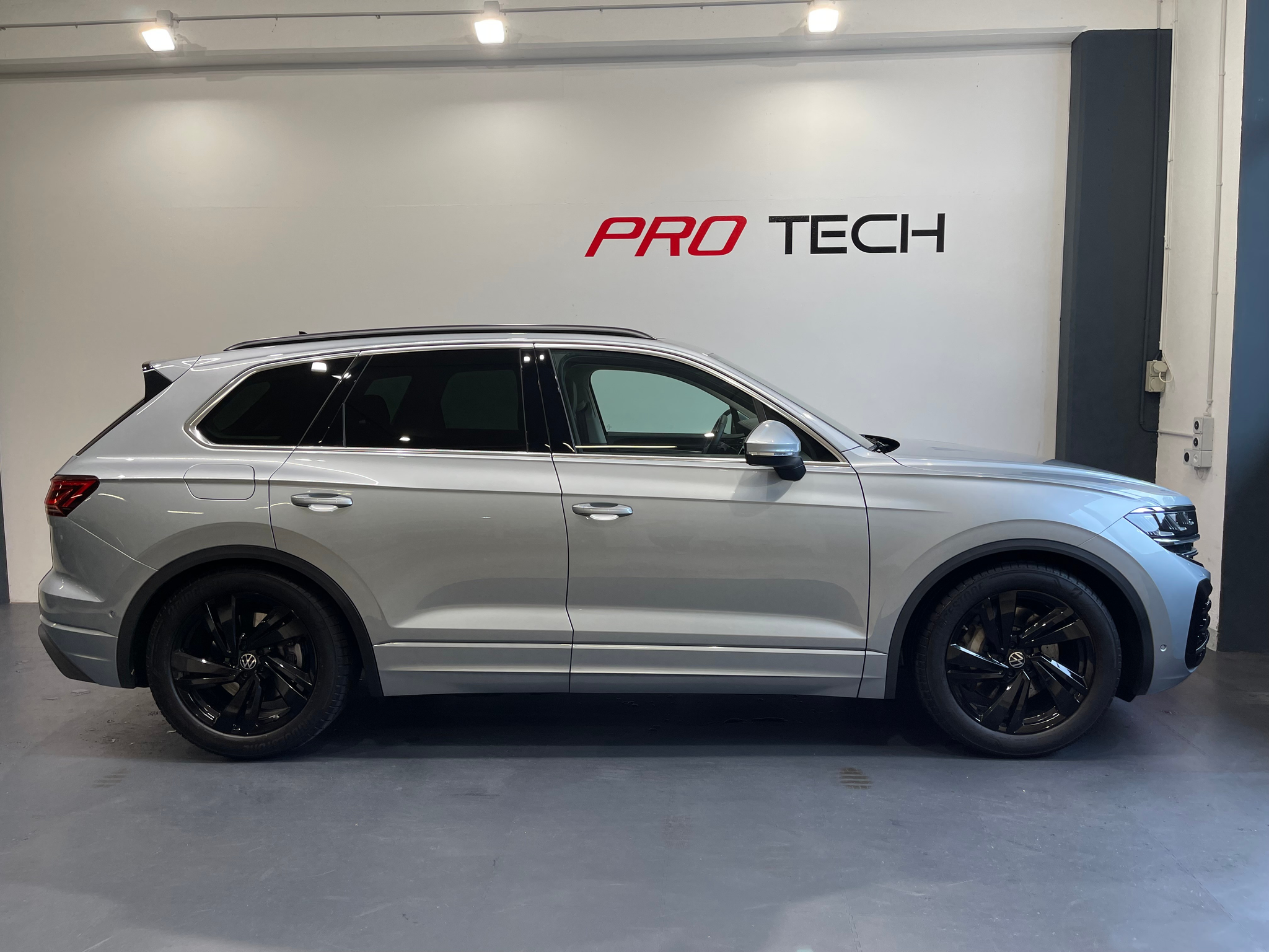 listing desktop thumbnail image 1