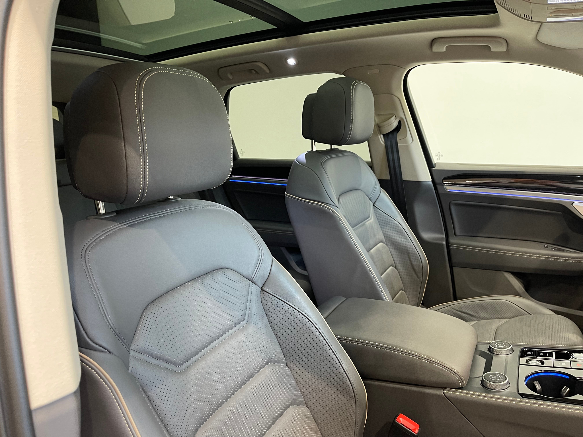 listing desktop thumbnail image 15