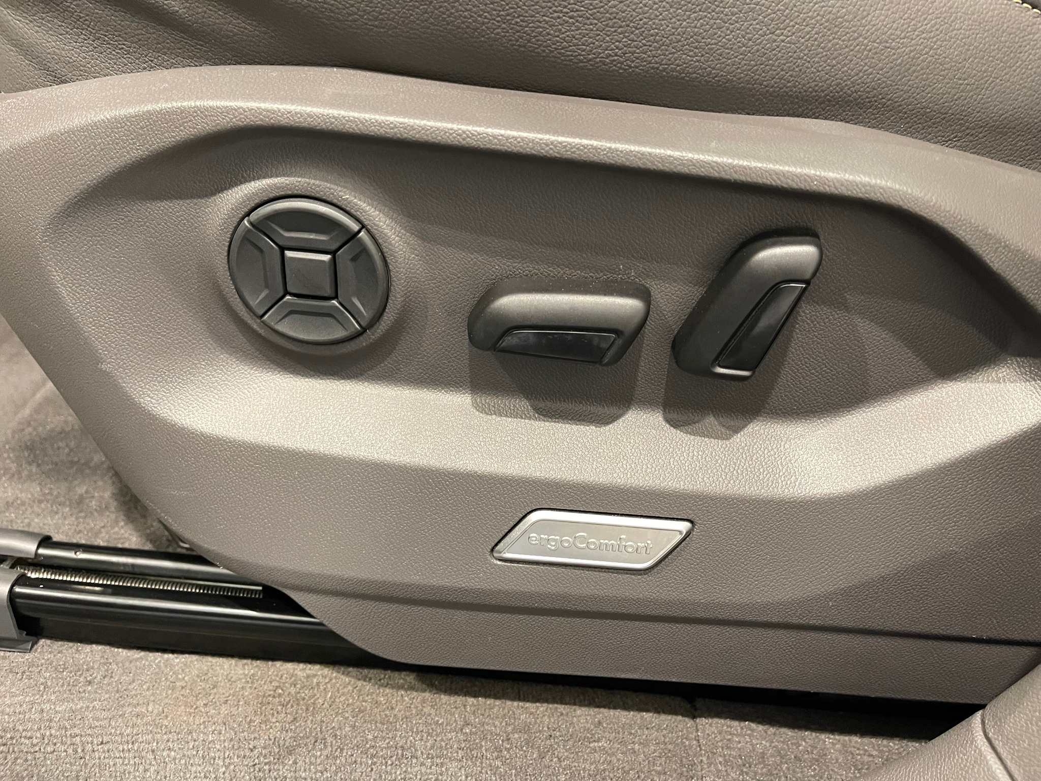 listing desktop thumbnail image 7