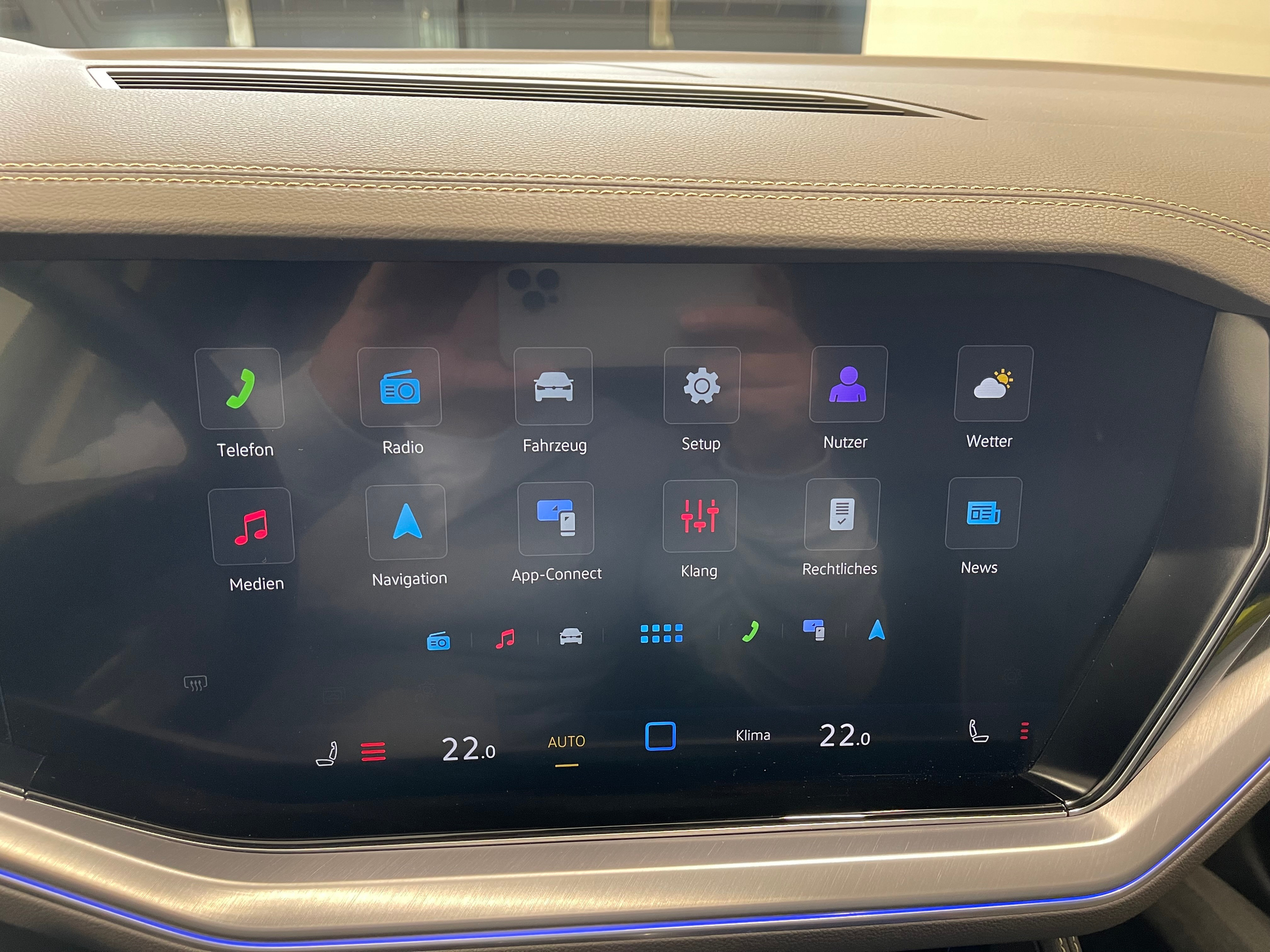 listing desktop thumbnail image 23