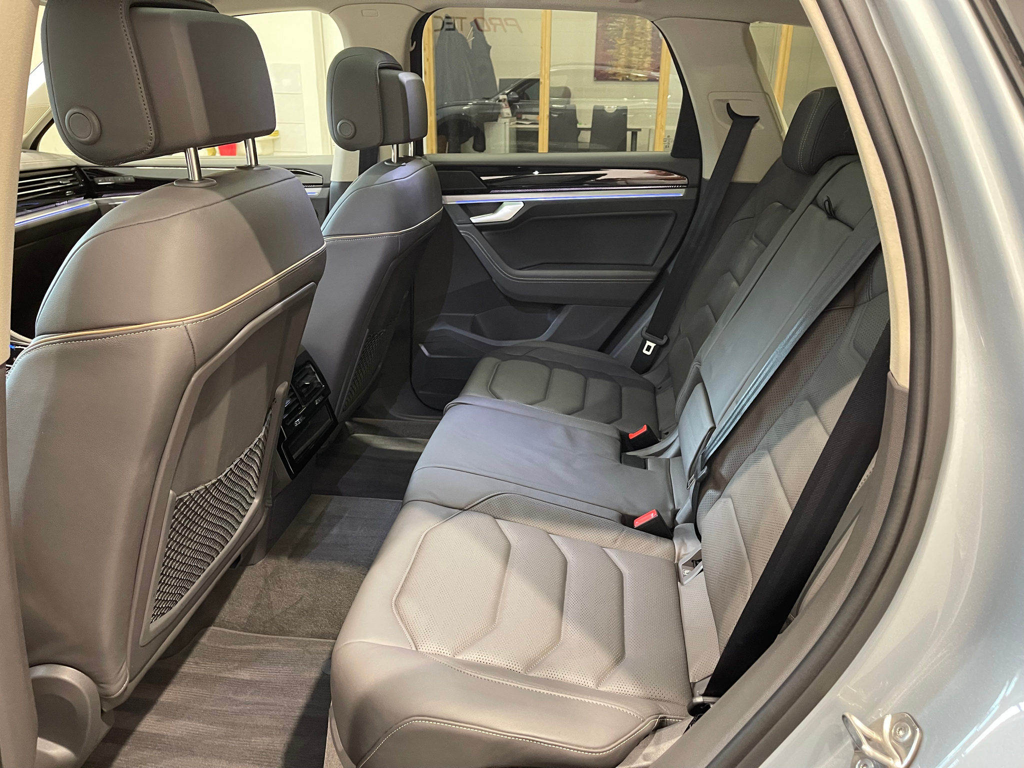 listing desktop thumbnail image 12