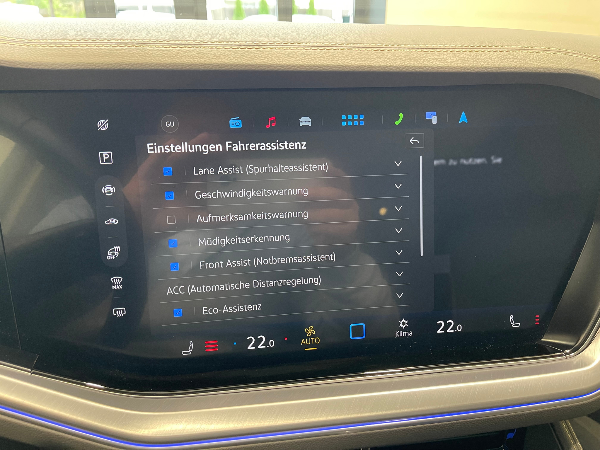 listing desktop thumbnail image 25