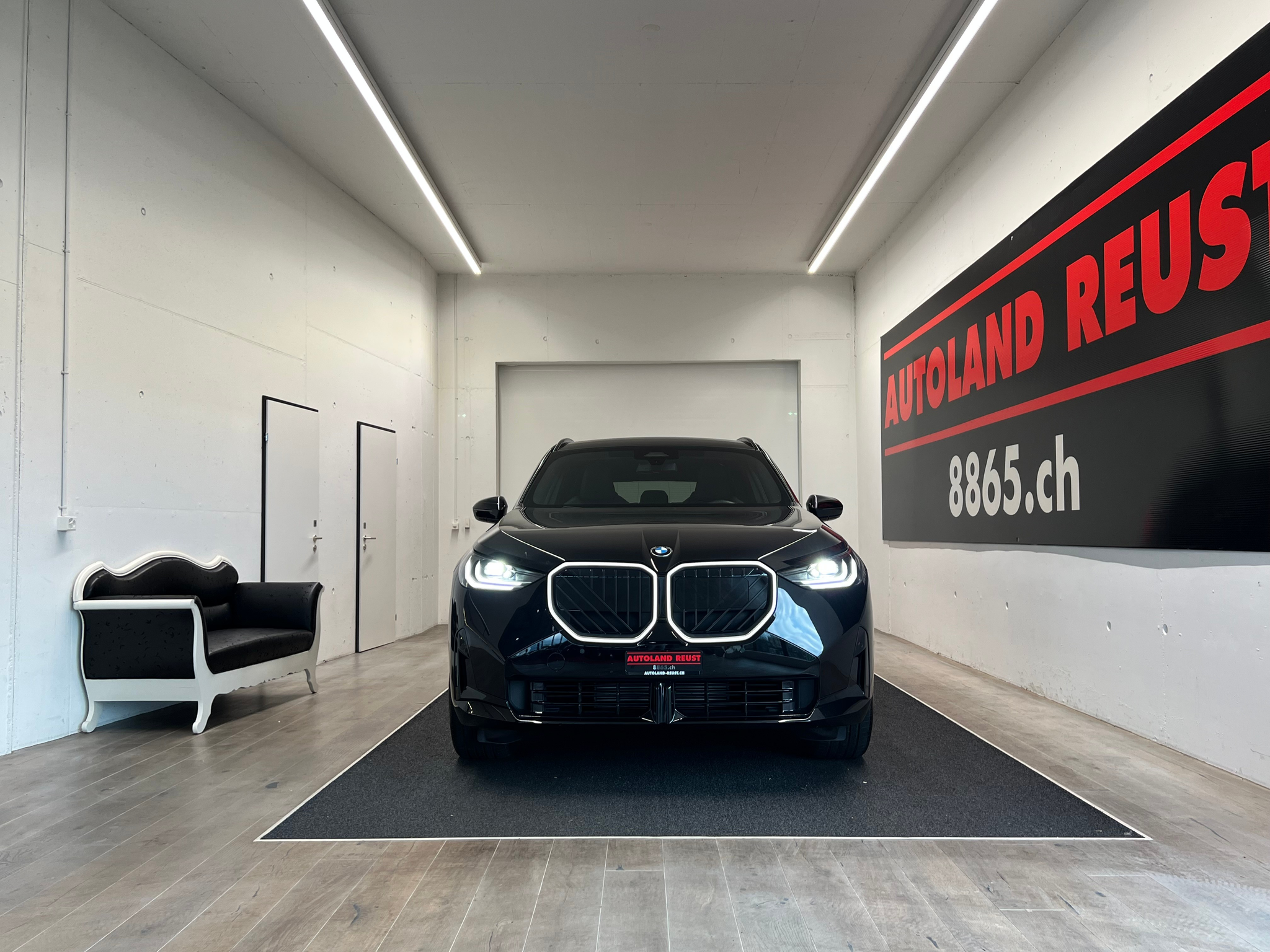 listing desktop thumbnail image 1