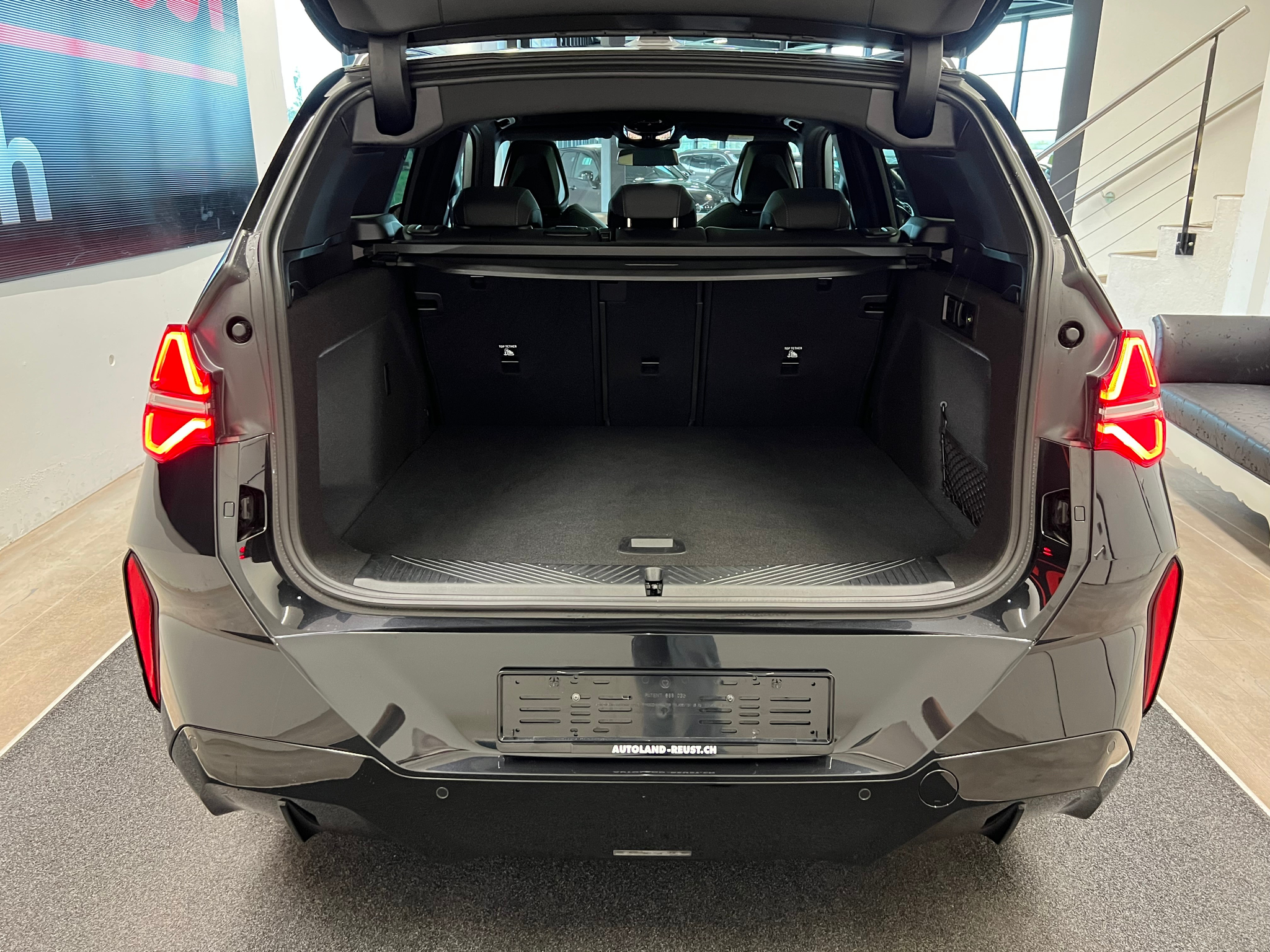 listing desktop thumbnail image 9