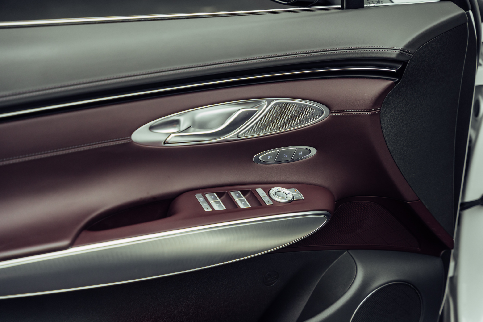 listing desktop thumbnail image 11