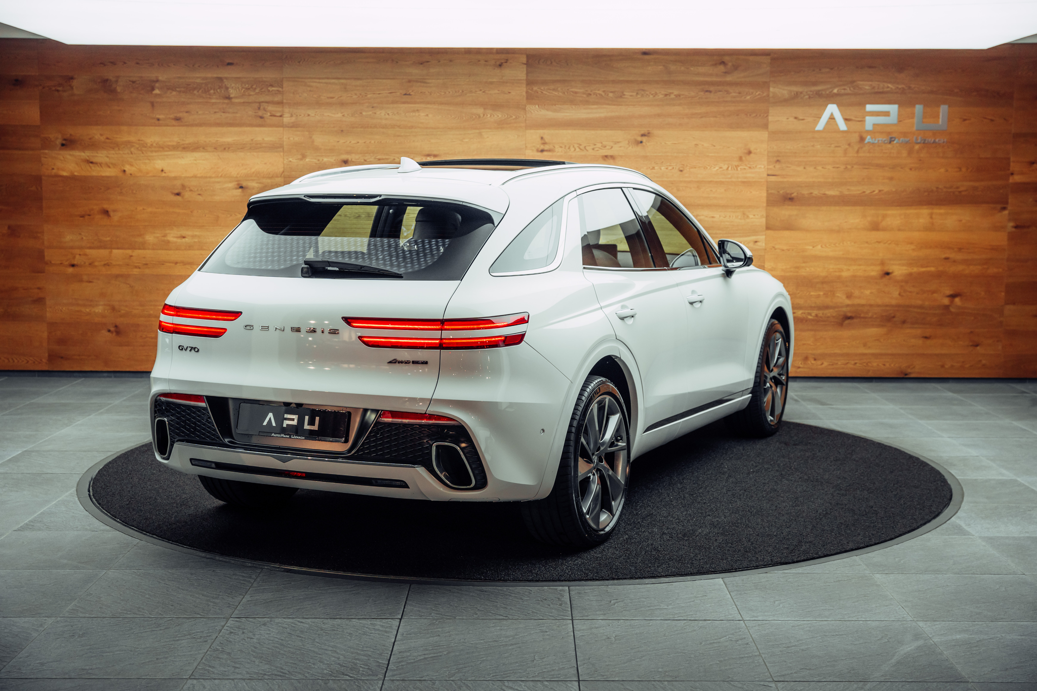 listing desktop thumbnail image 1