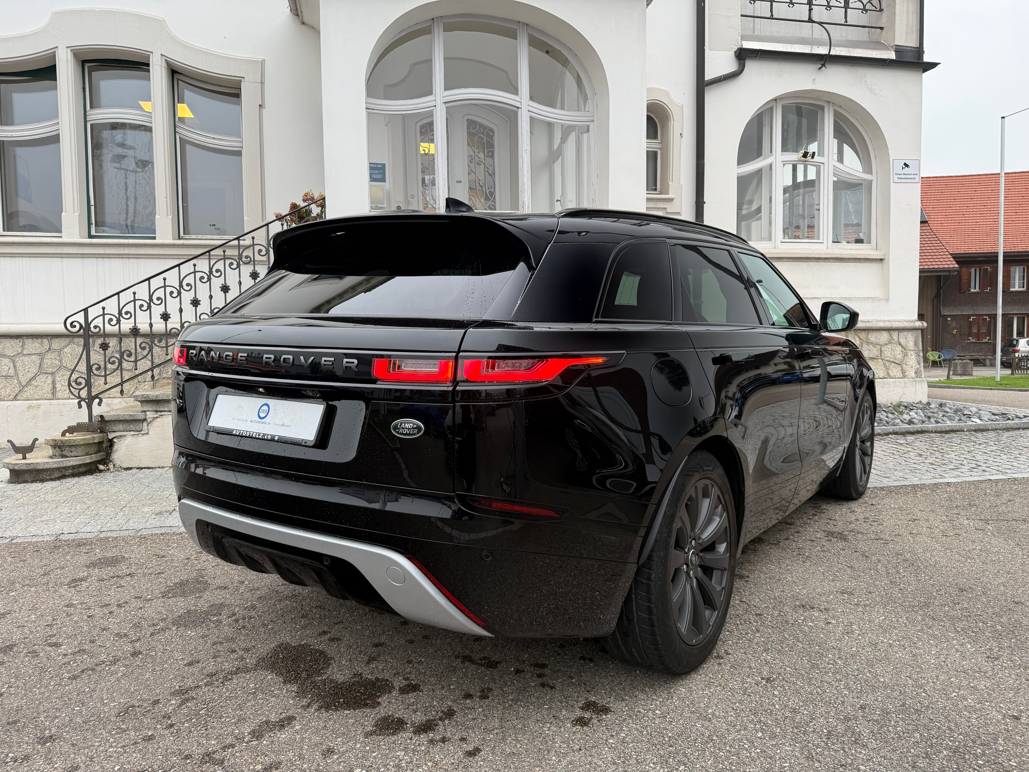 listing desktop thumbnail image 4