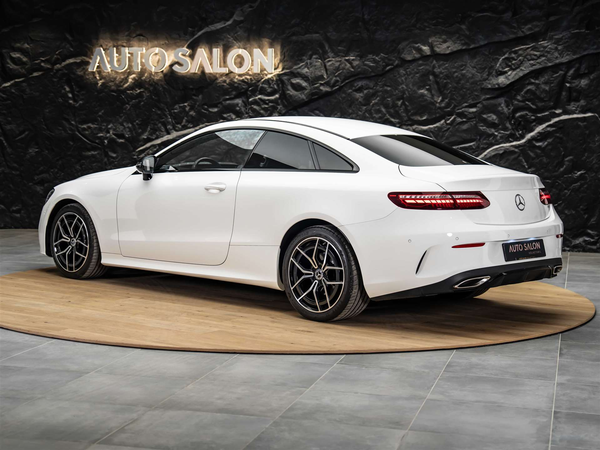 listing desktop thumbnail image 2