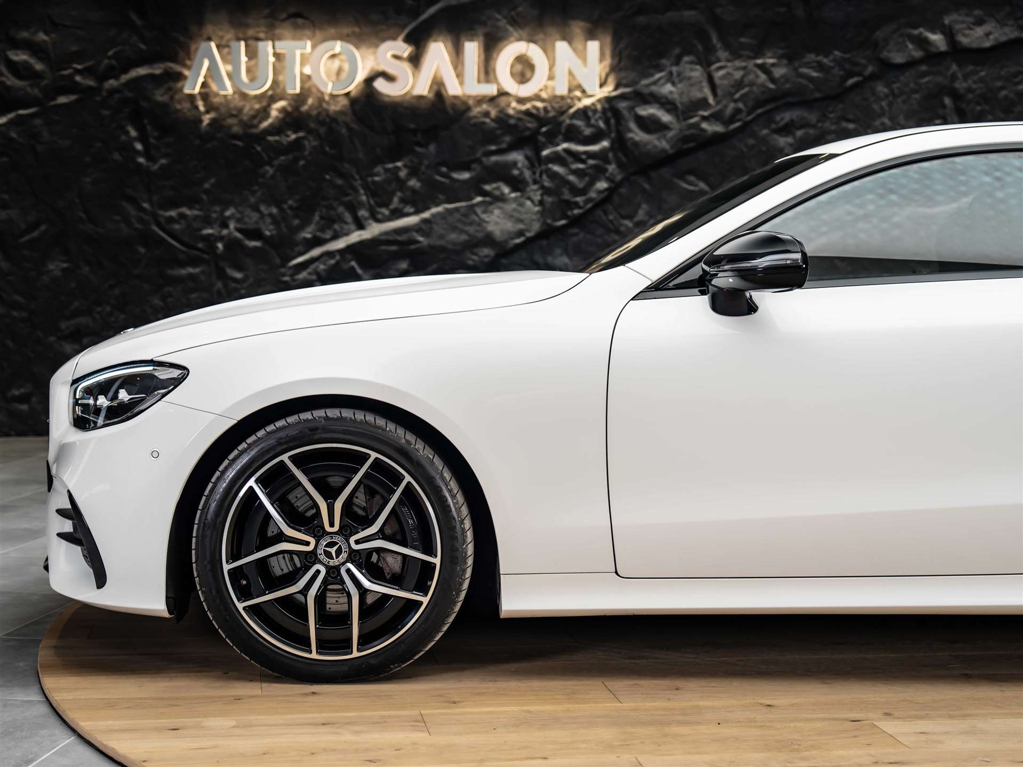 listing desktop thumbnail image 15