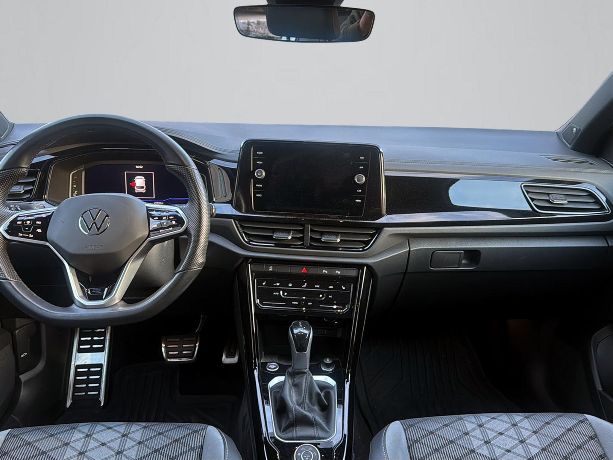 listing desktop thumbnail image 5