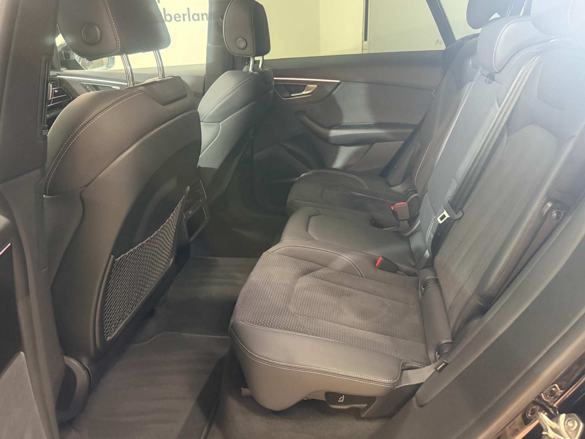 listing desktop thumbnail image 10