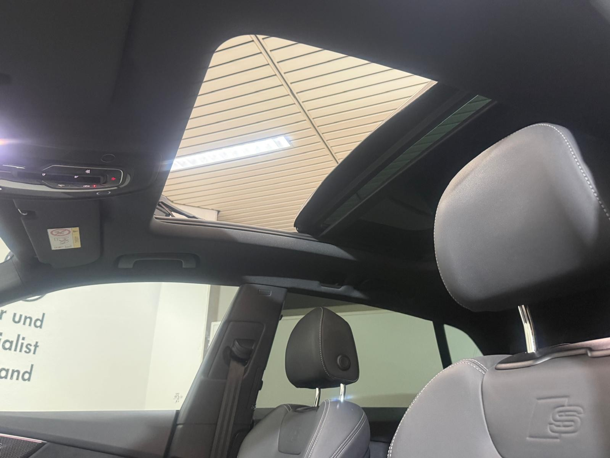 listing desktop thumbnail image 11