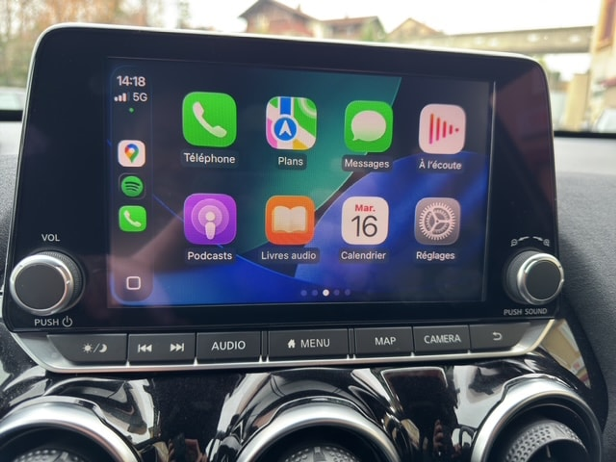 listing desktop thumbnail image 15