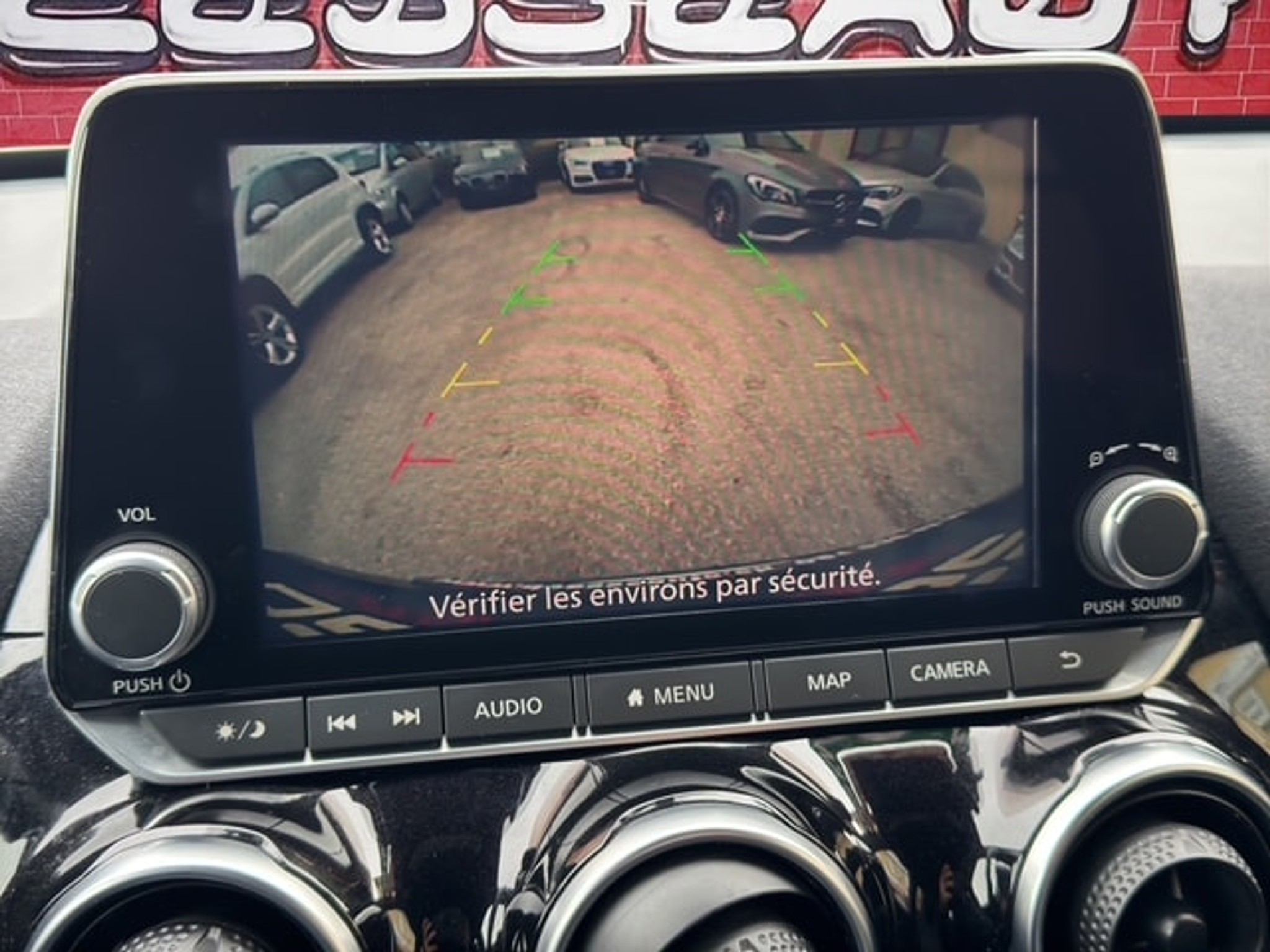 listing desktop thumbnail image 14