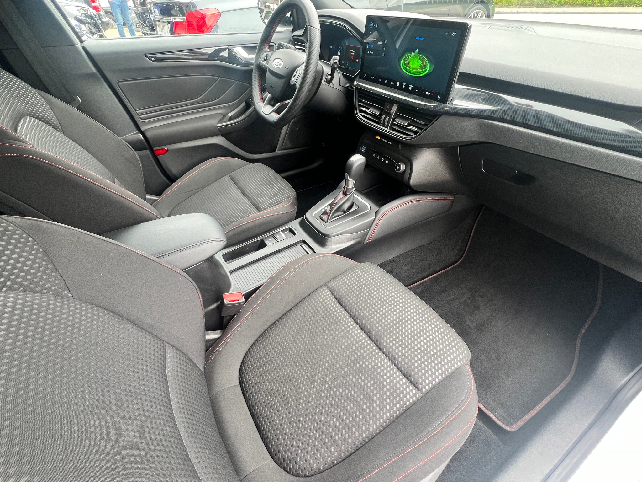 listing desktop thumbnail image 9