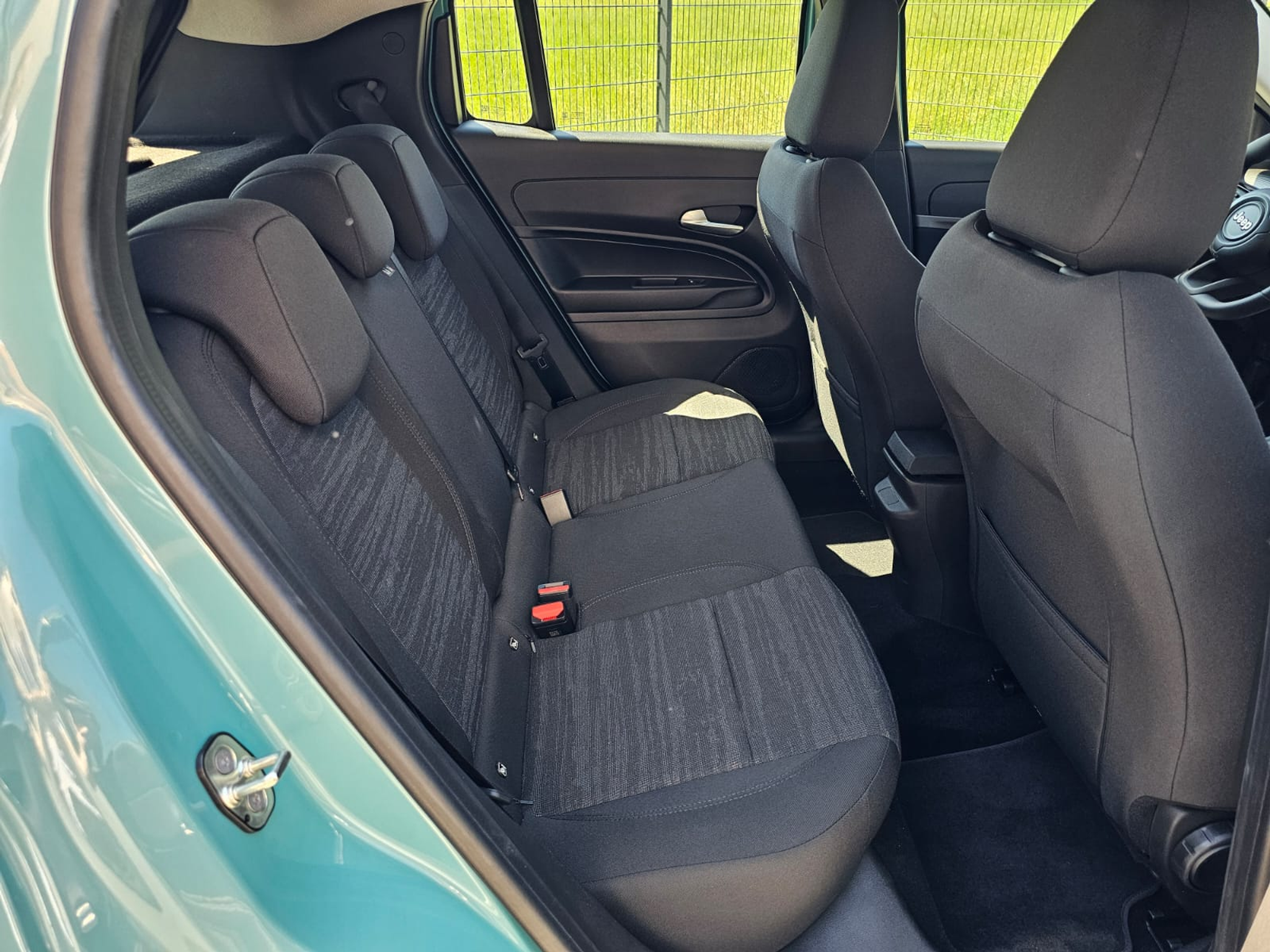 listing desktop thumbnail image 14