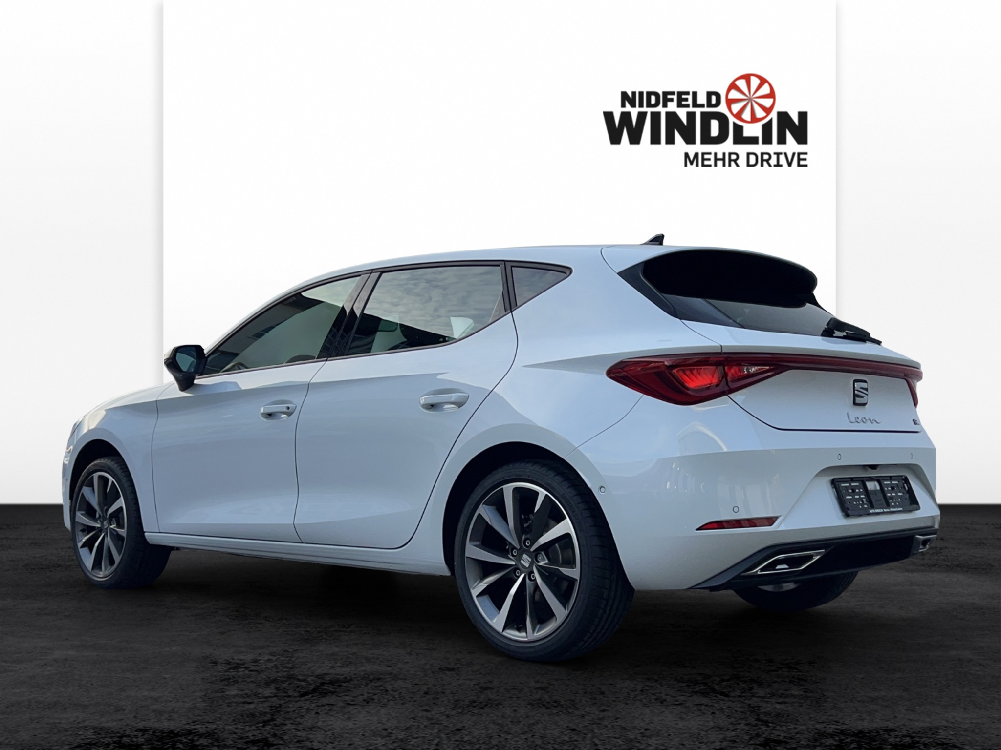 listing desktop thumbnail image 3