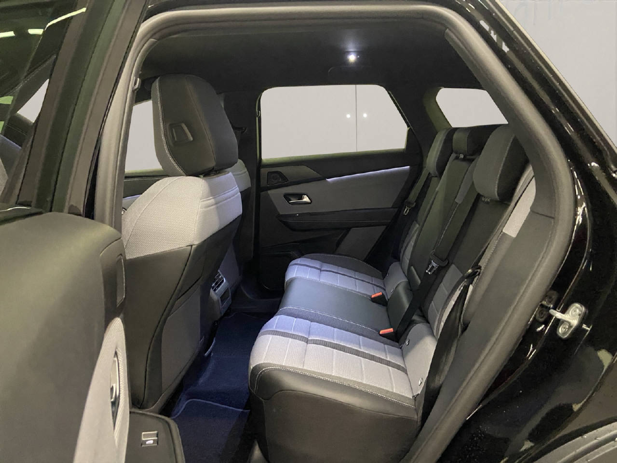 listing desktop thumbnail image 10