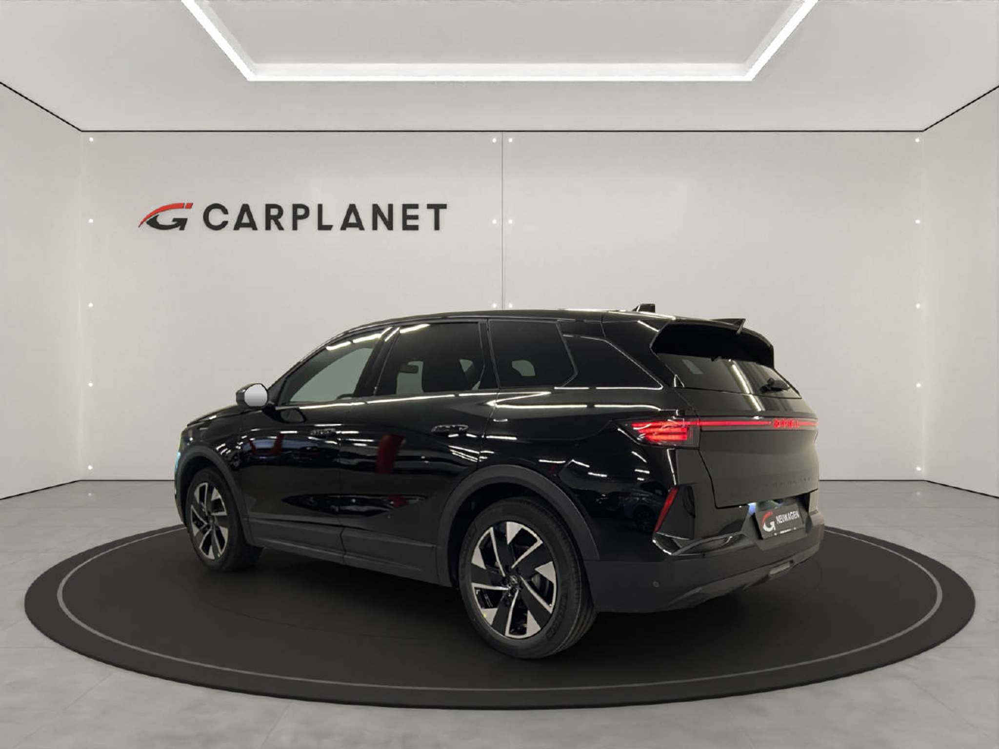 listing desktop thumbnail image 2