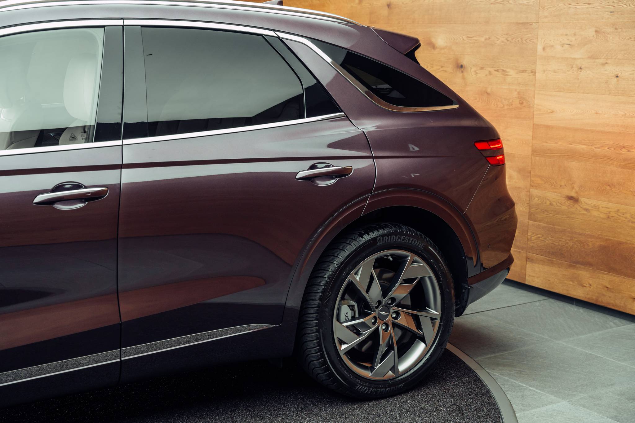 listing desktop thumbnail image 18